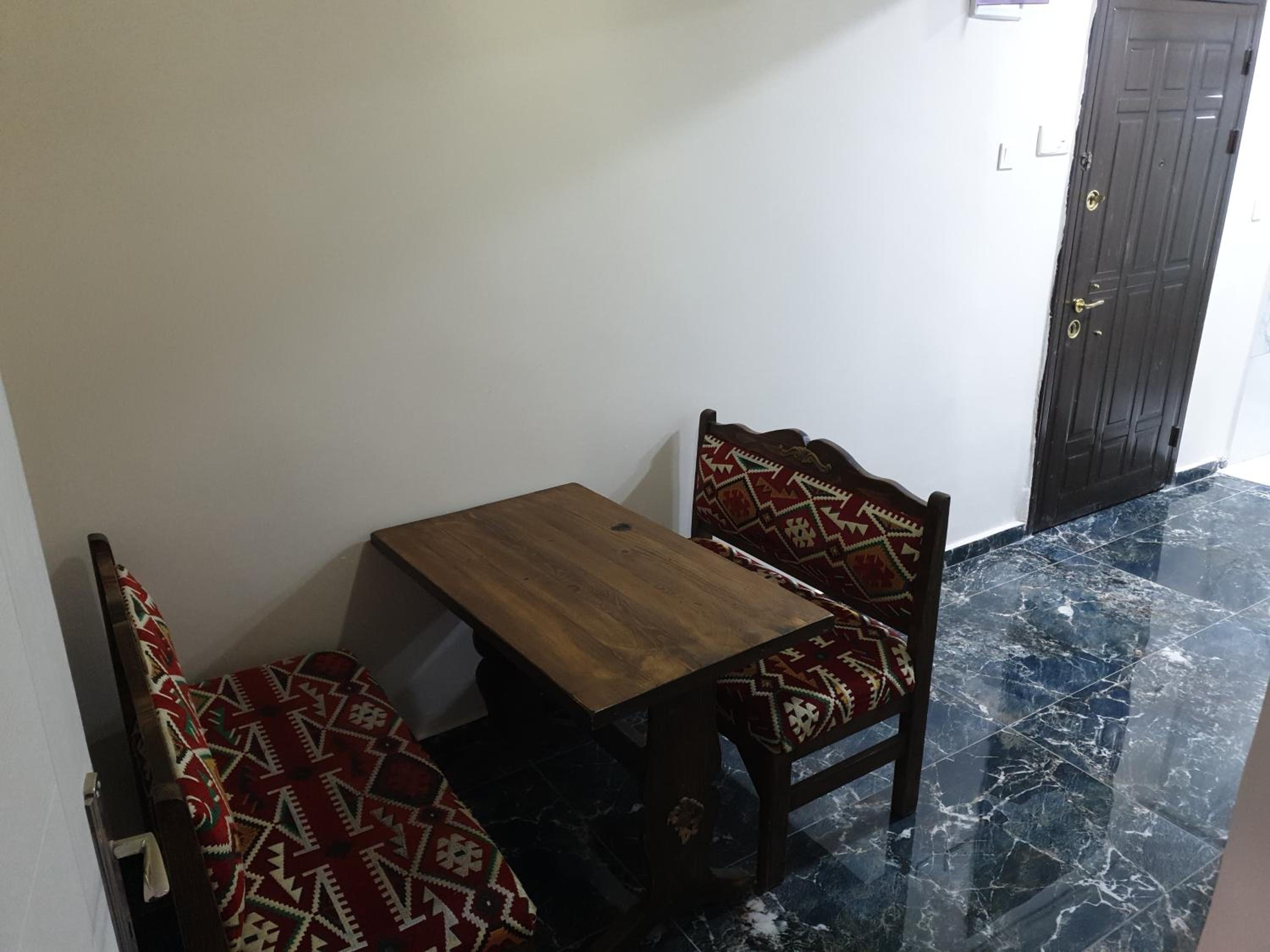 Konstantinei Hotel