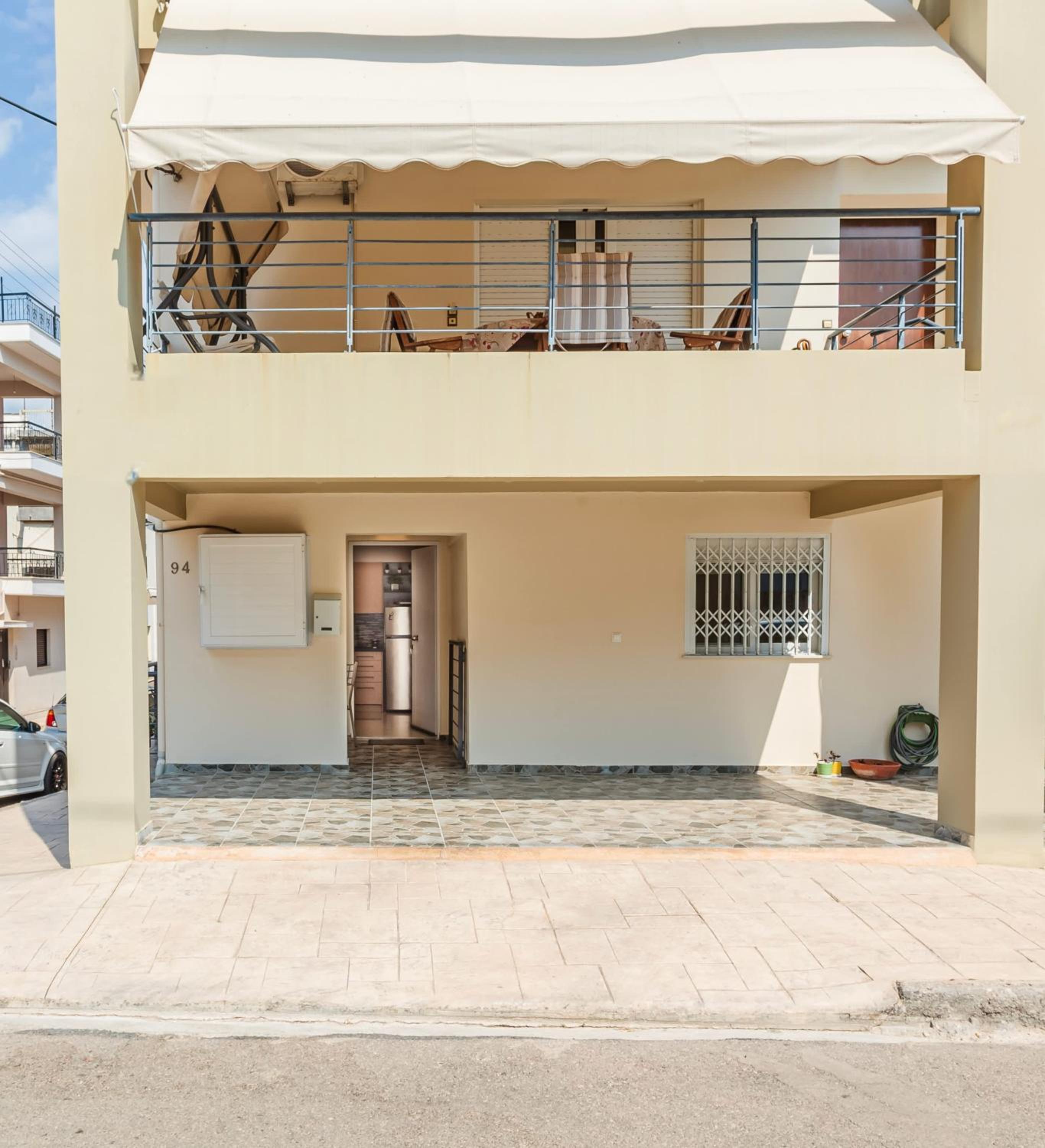 Hotel Kalamata Lime Studio - Cozy Gem with Private Parking - Image 1