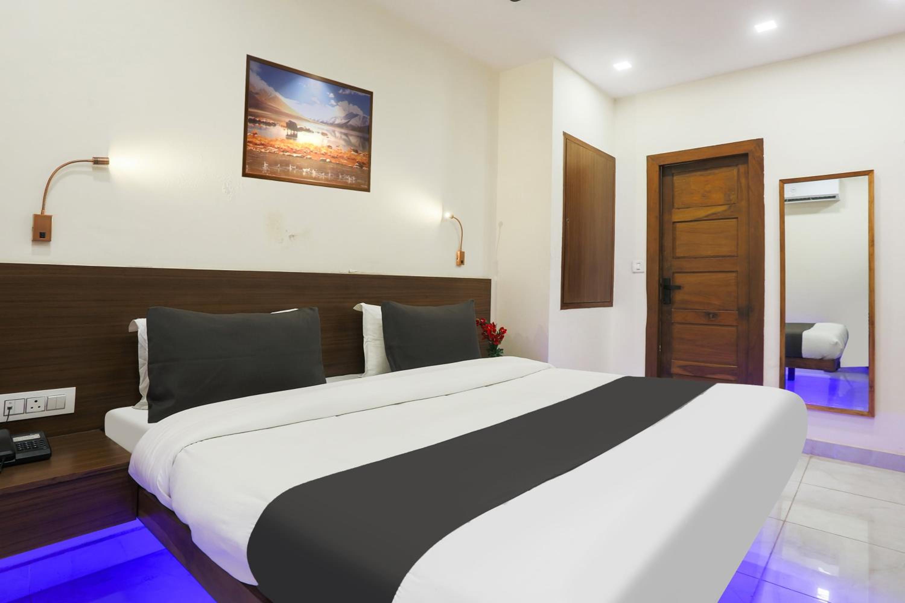 Townhouse Vikaspuri