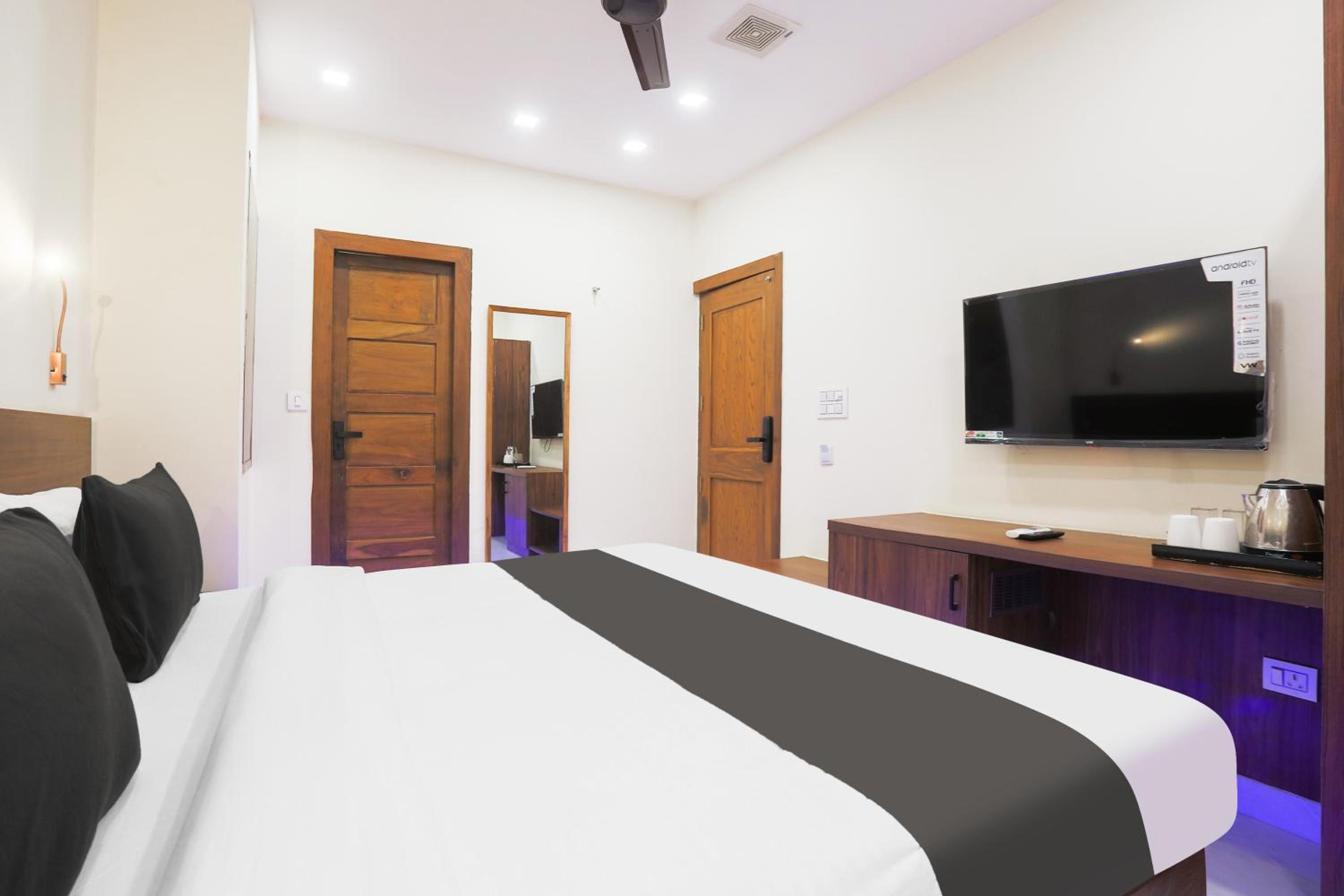 Townhouse Vikaspuri