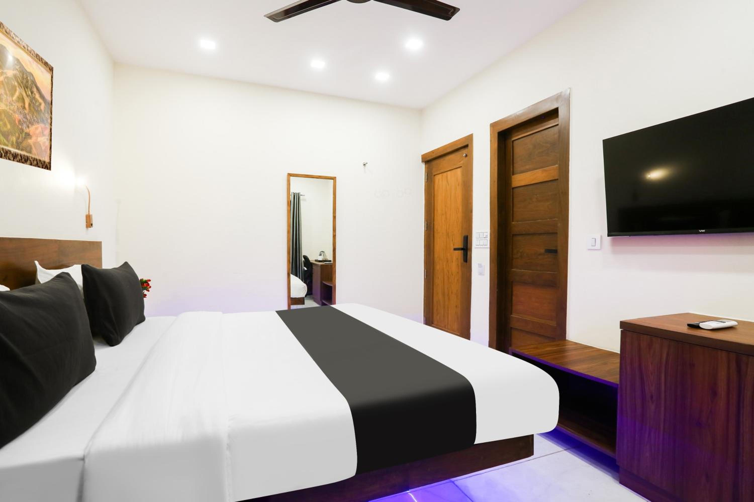 Townhouse Vikaspuri