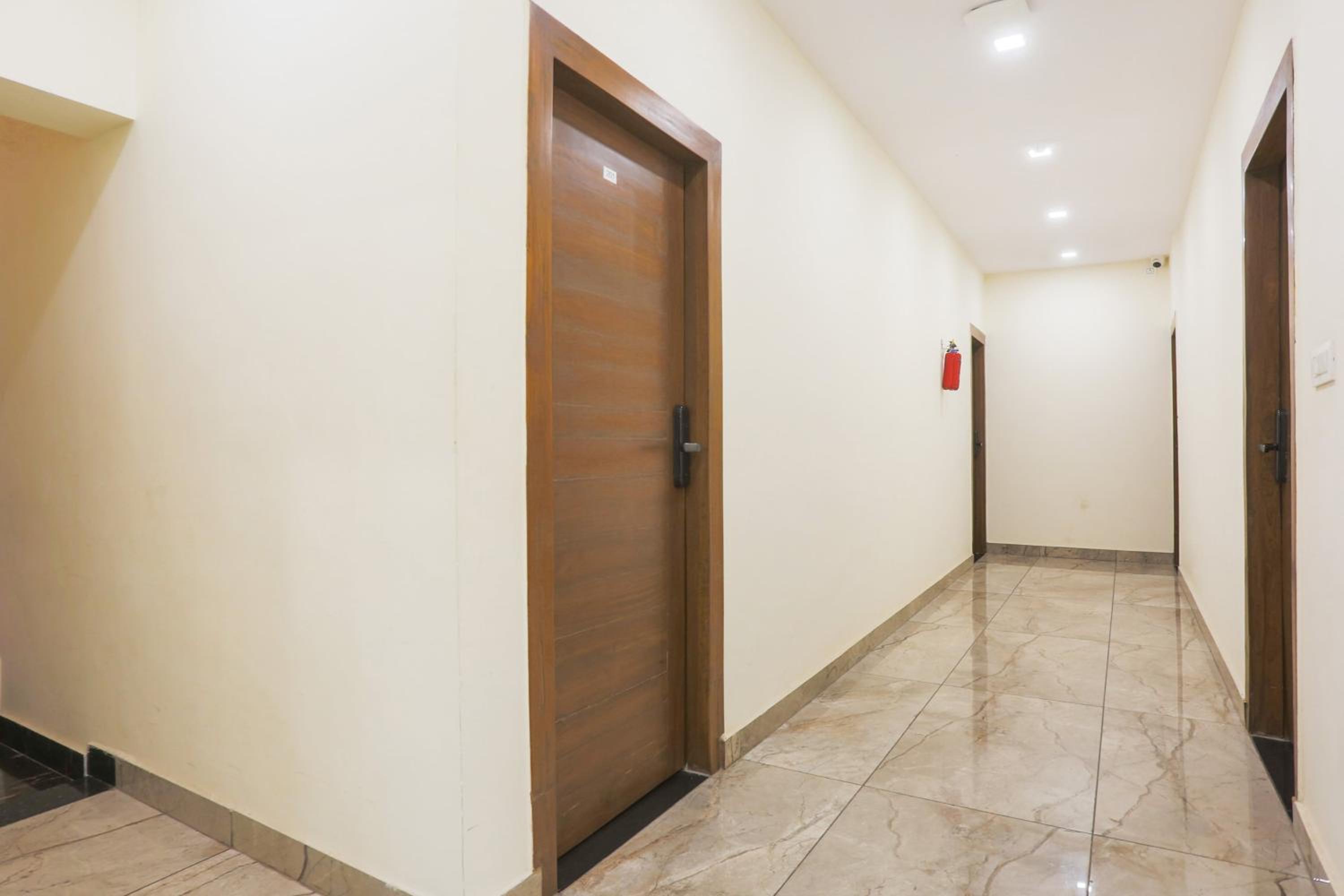 Townhouse Vikaspuri