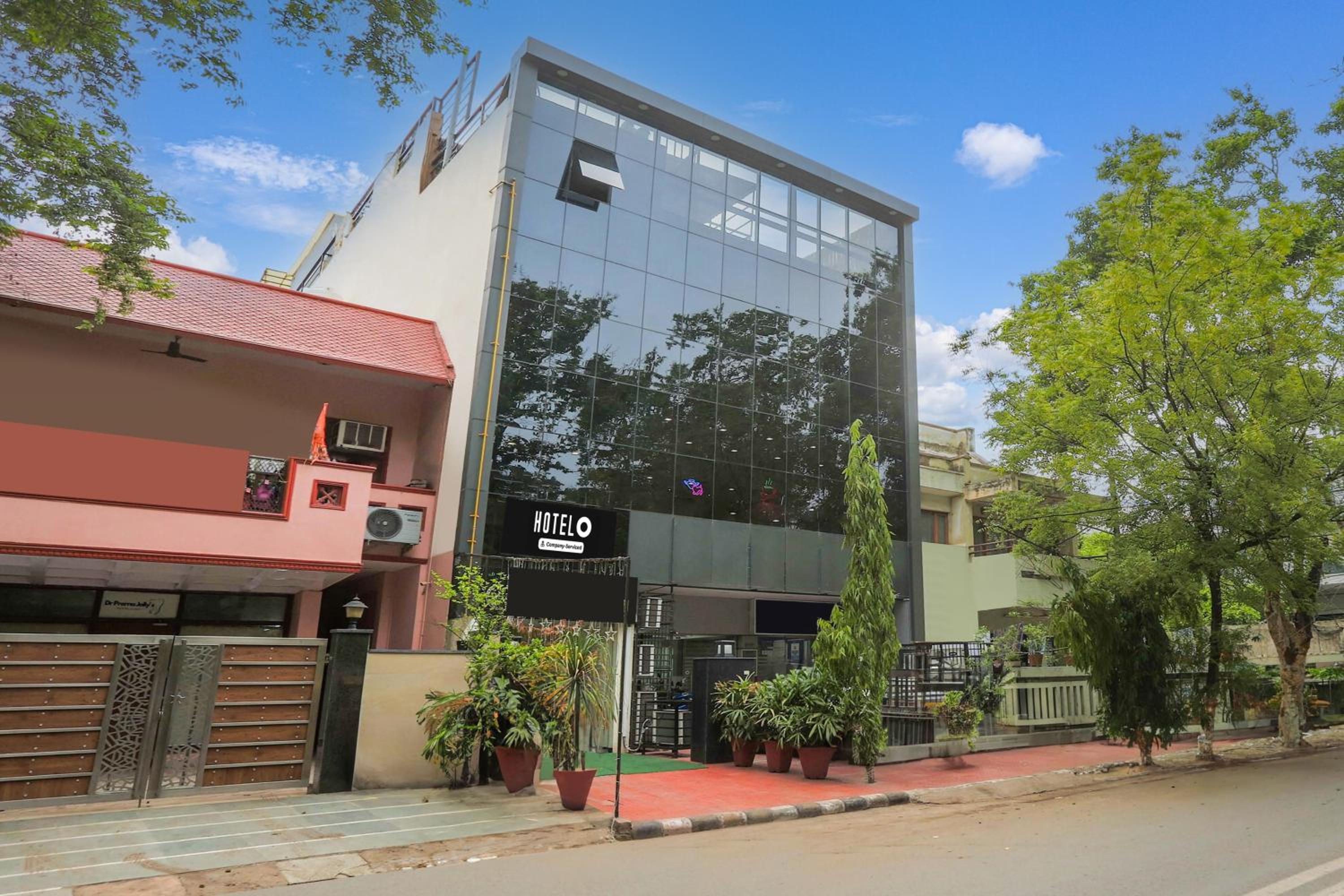 Townhouse Vikaspuri