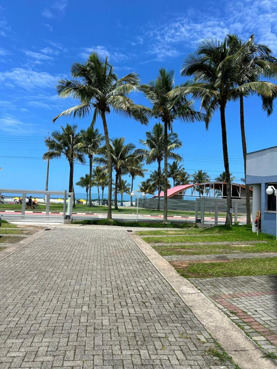 Pé na Areia com serviço de praia, Bertioga