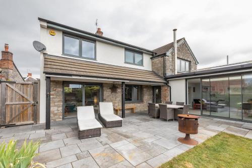 Spacious House in the Heart of Cheddar