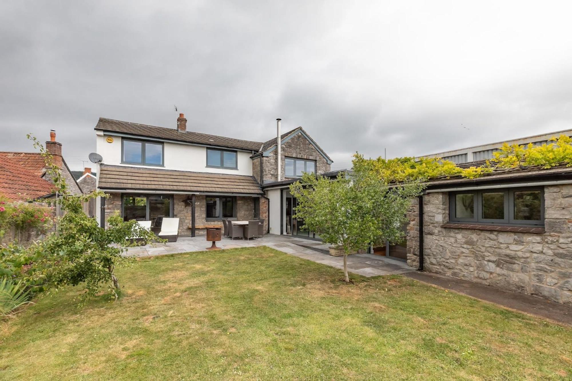 Spacious House in the Heart of Cheddar
