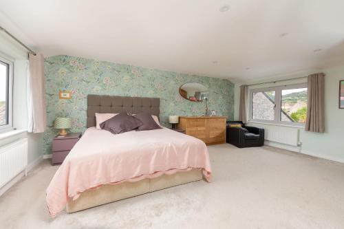Spacious House in the Heart of Cheddar