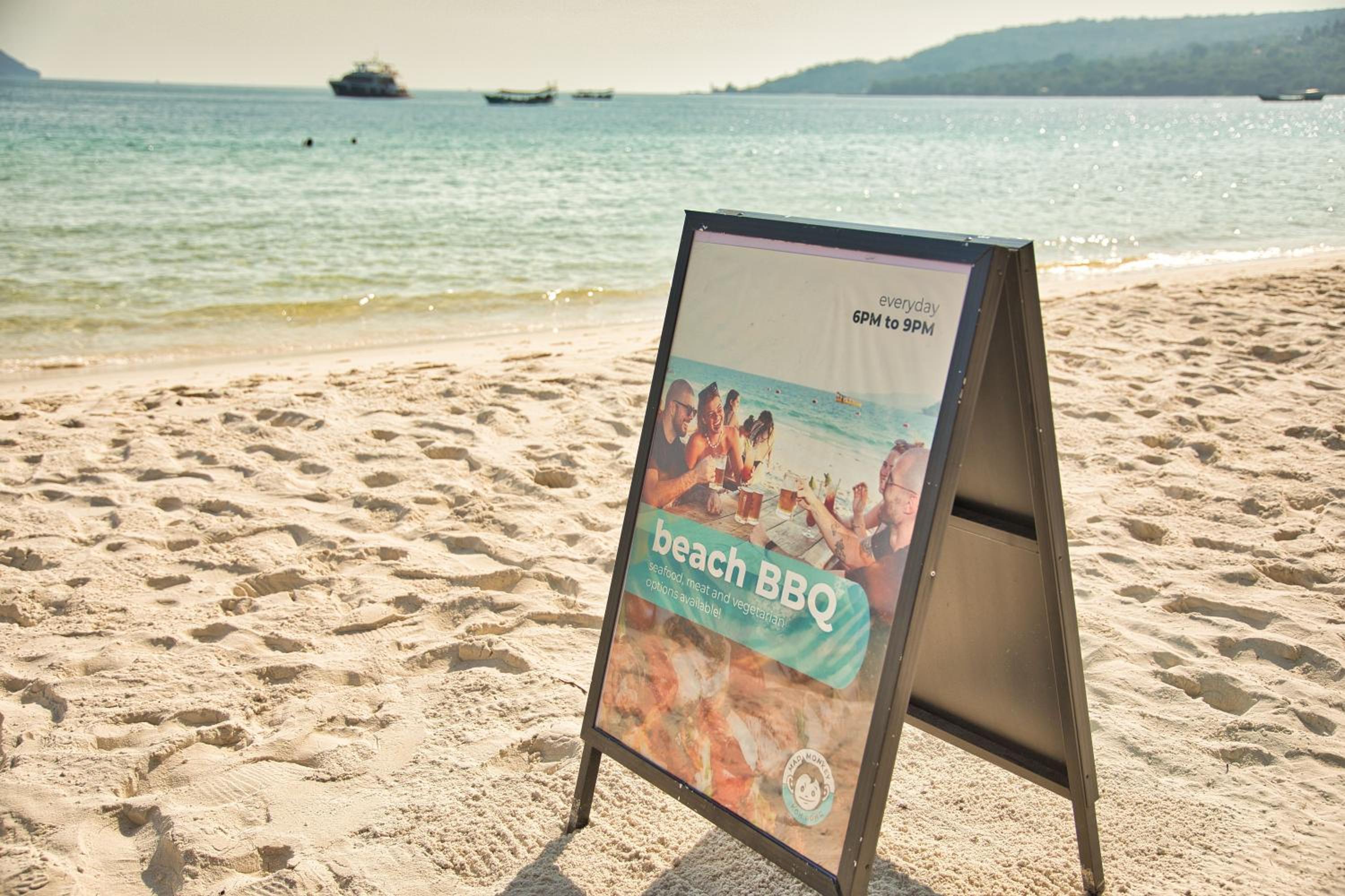 Mad Monkey Koh Rong