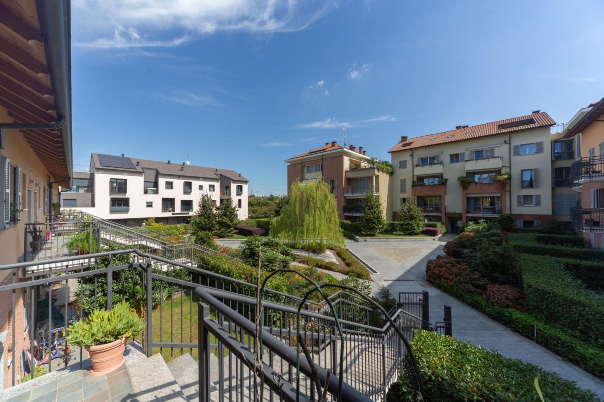 Spacious & Stylish 1-Bedroom Apartment with terrace