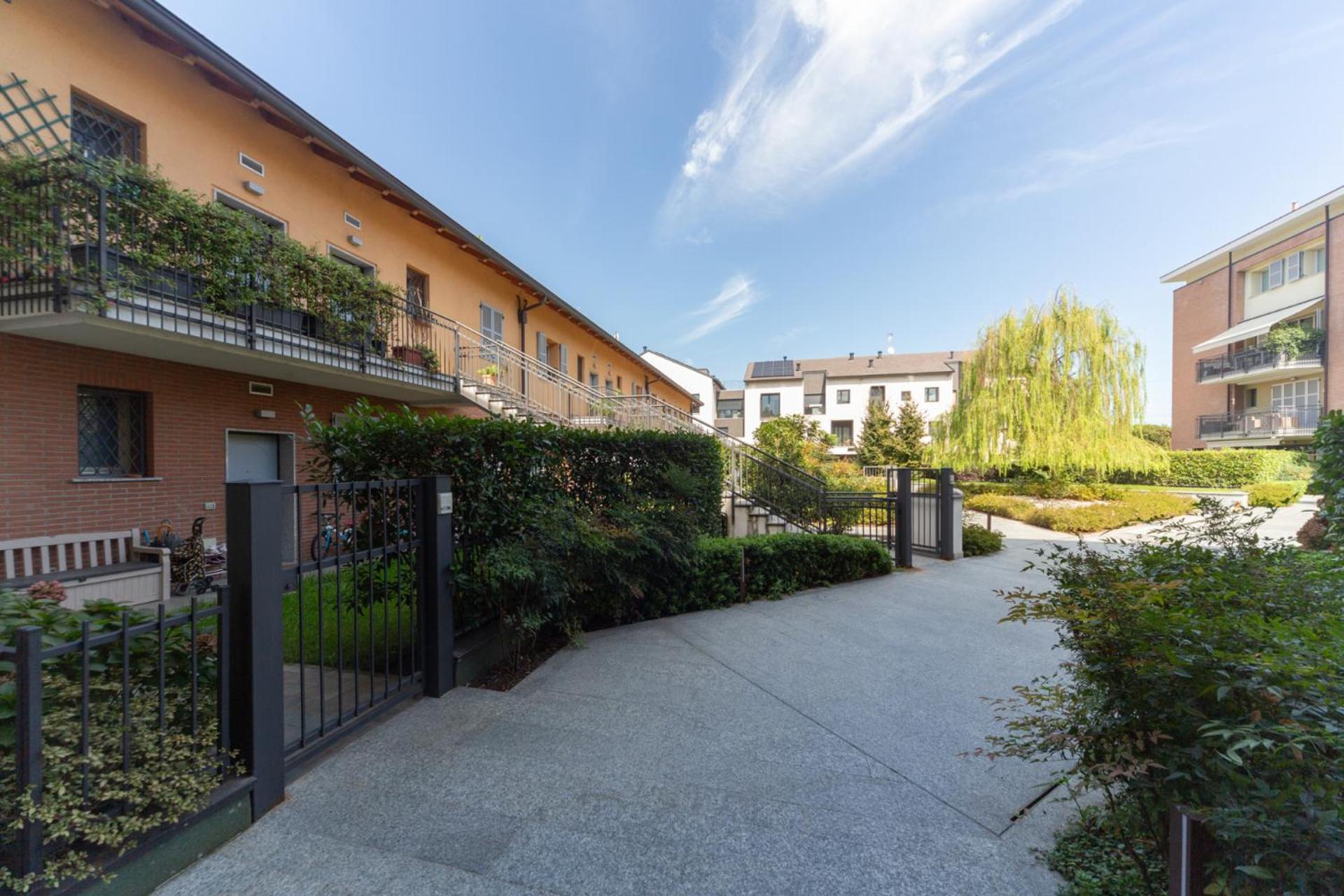 Spacious & Stylish 1-Bedroom Apartment with terrace