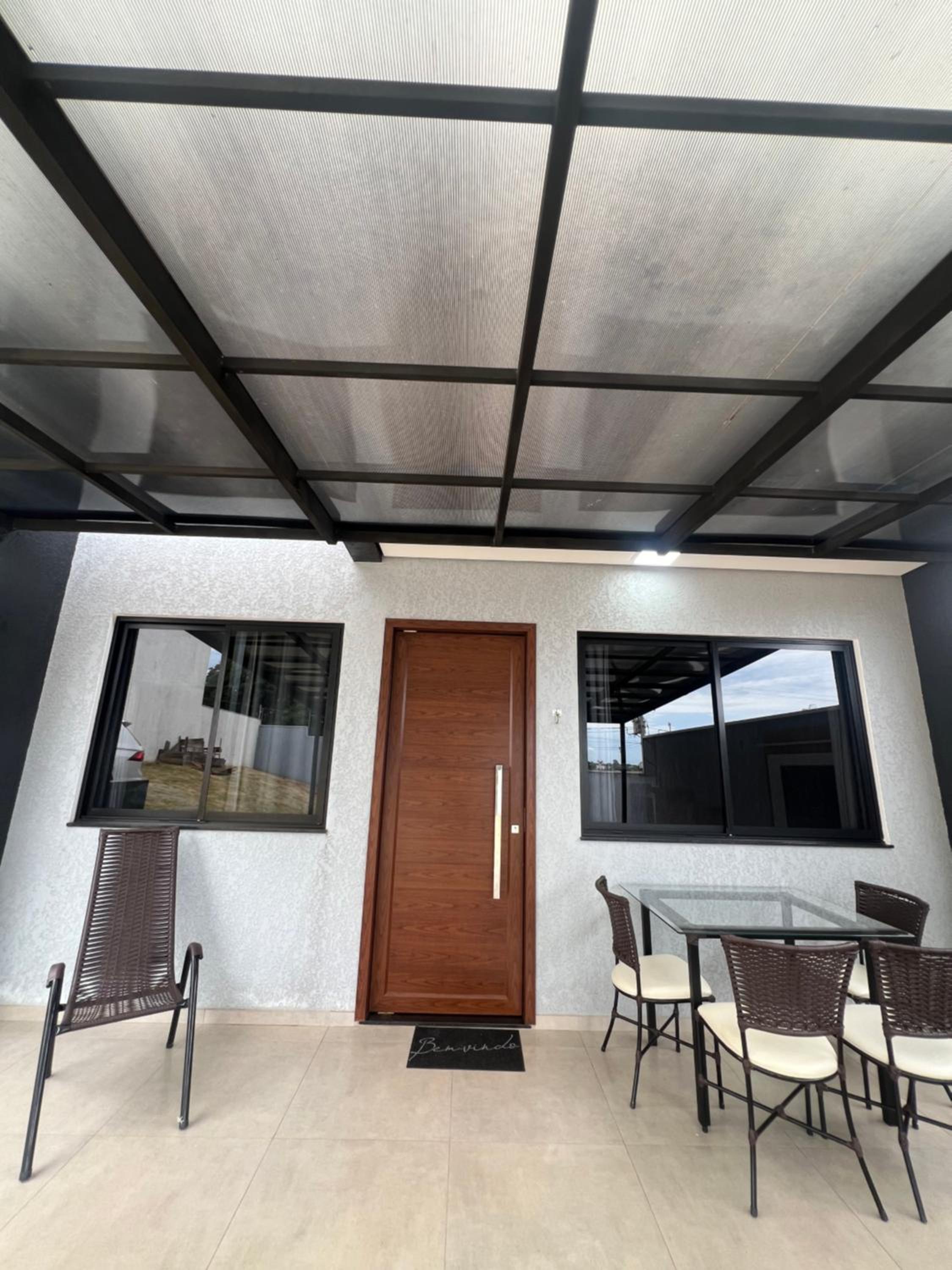 Sobrado confortavel e central