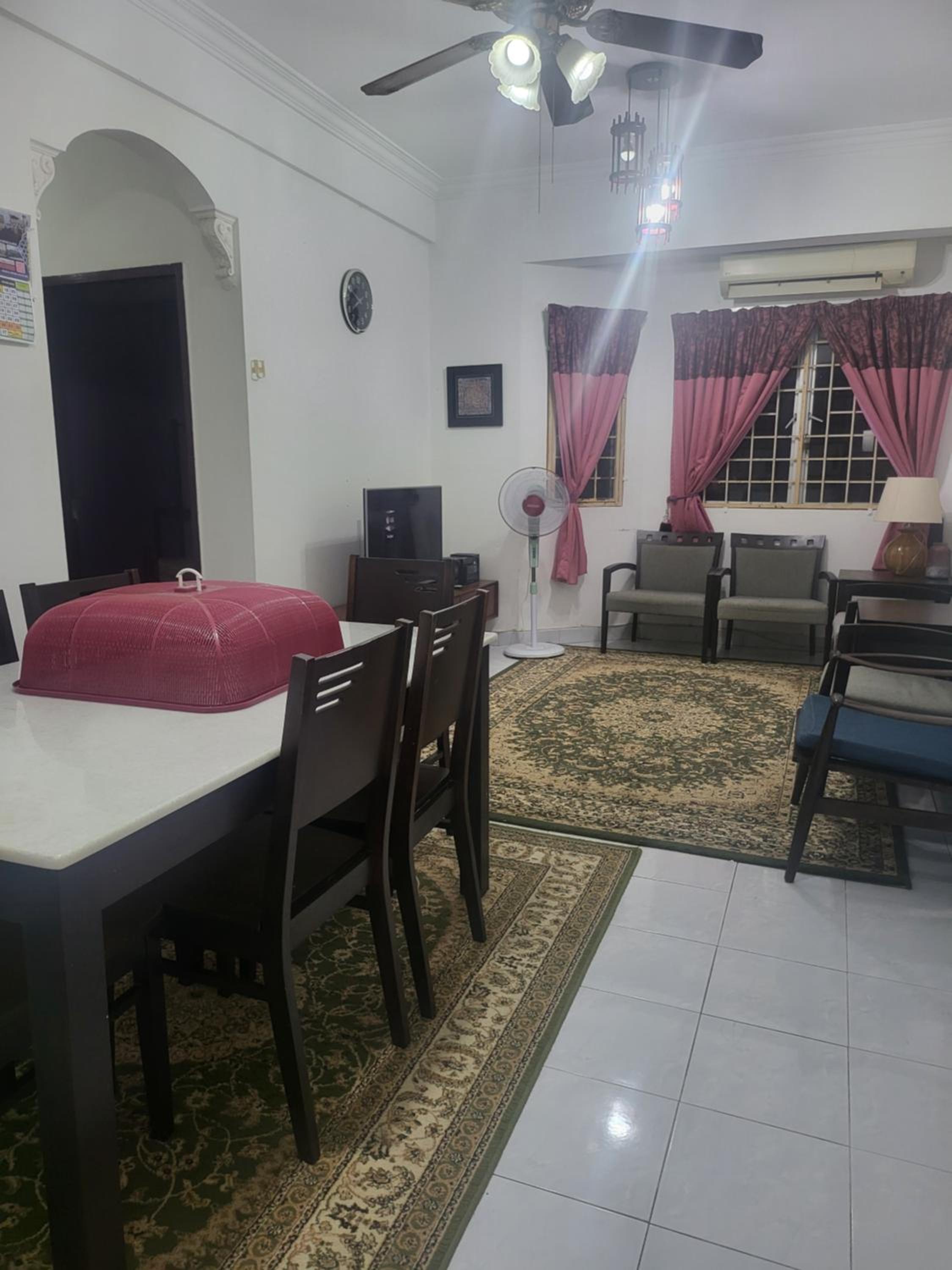 E-Nara Homestay Oakleaf Park Condo photo 3