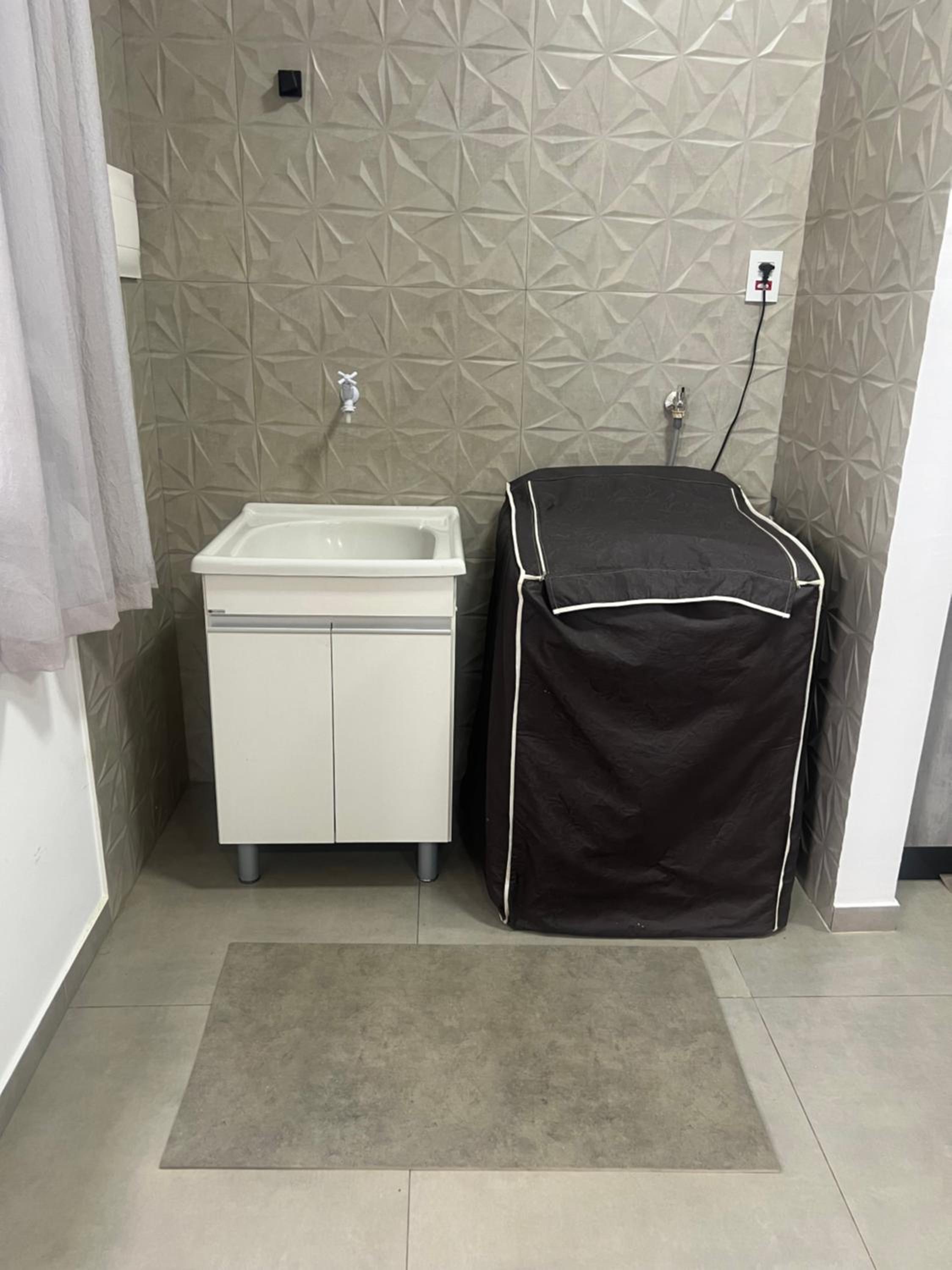 Sobrado confortavel e central