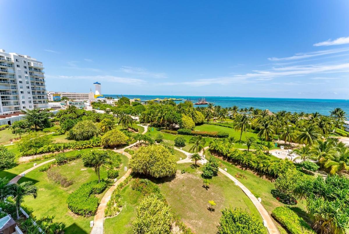 Beach Front Apartment with beach access AMARA