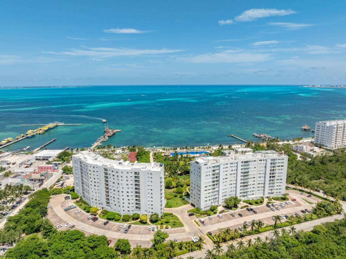 Beach Front Apartment with beach access AMARA