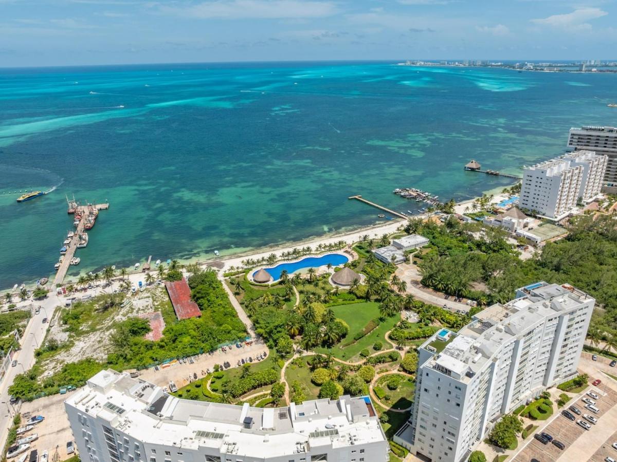 Beach Front Apartment with beach access AMARA