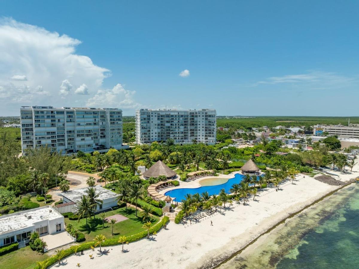 Beach Front Apartment with beach access AMARA