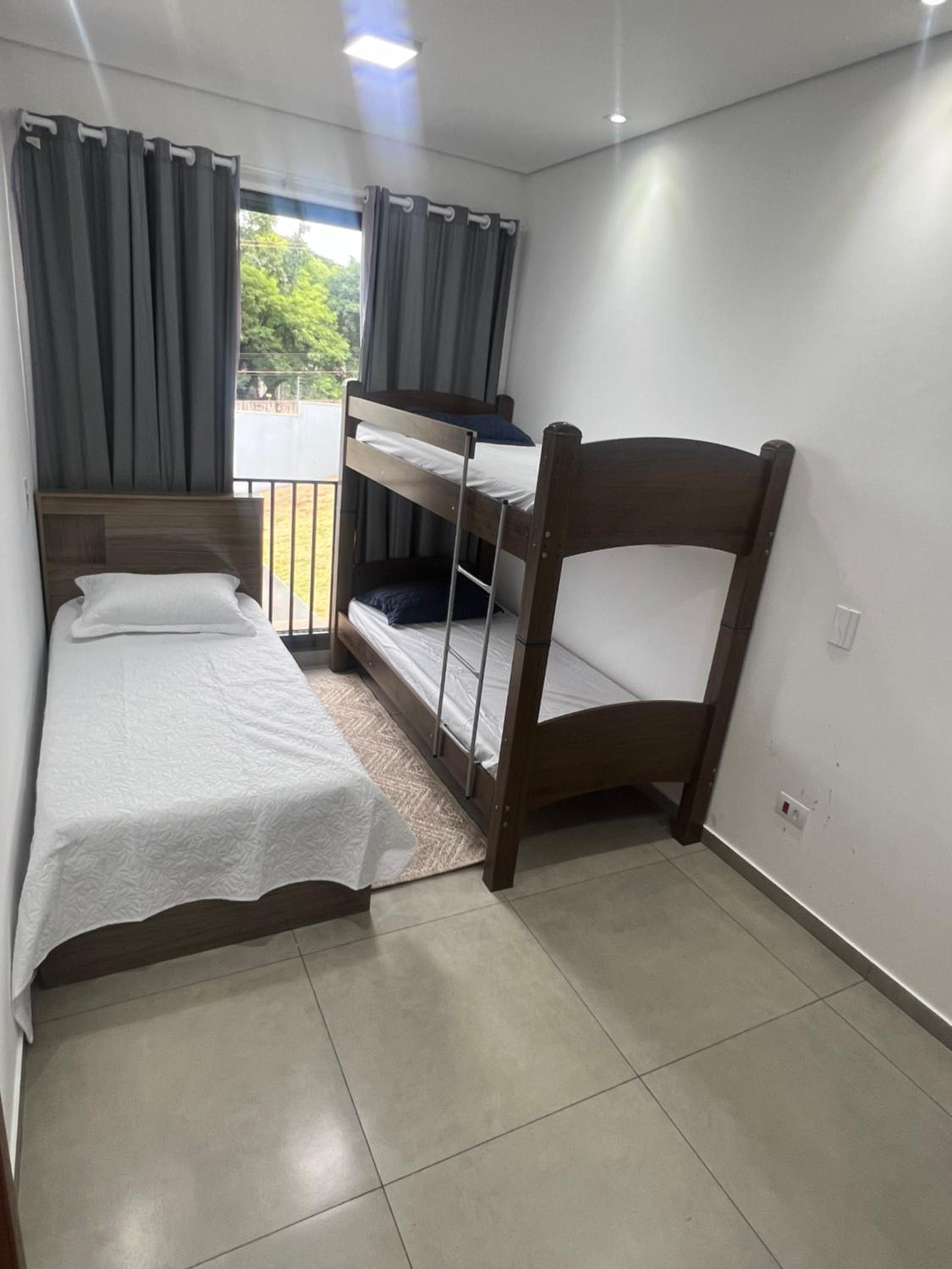 Sobrado confortavel e central