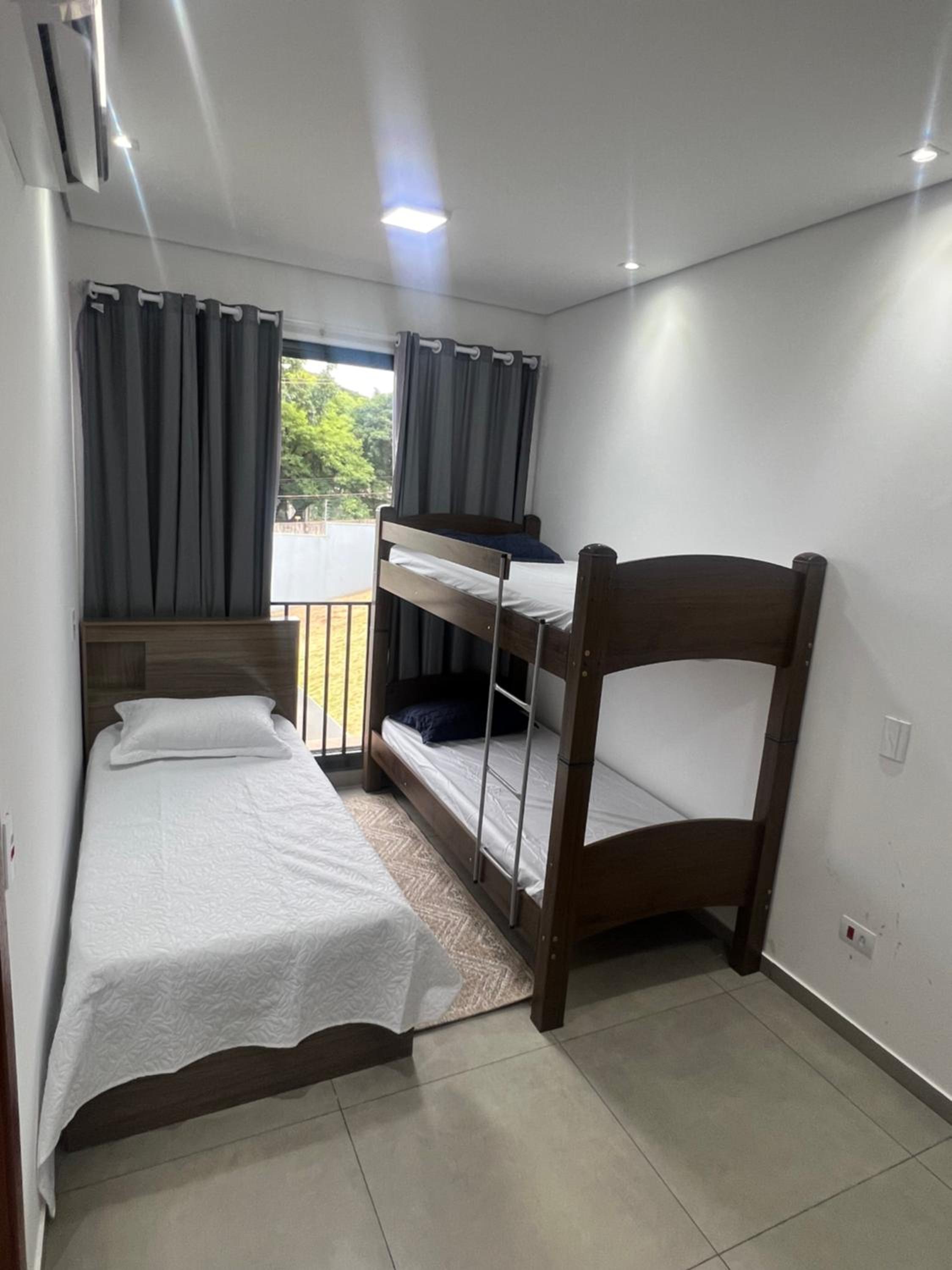 Sobrado confortavel e central