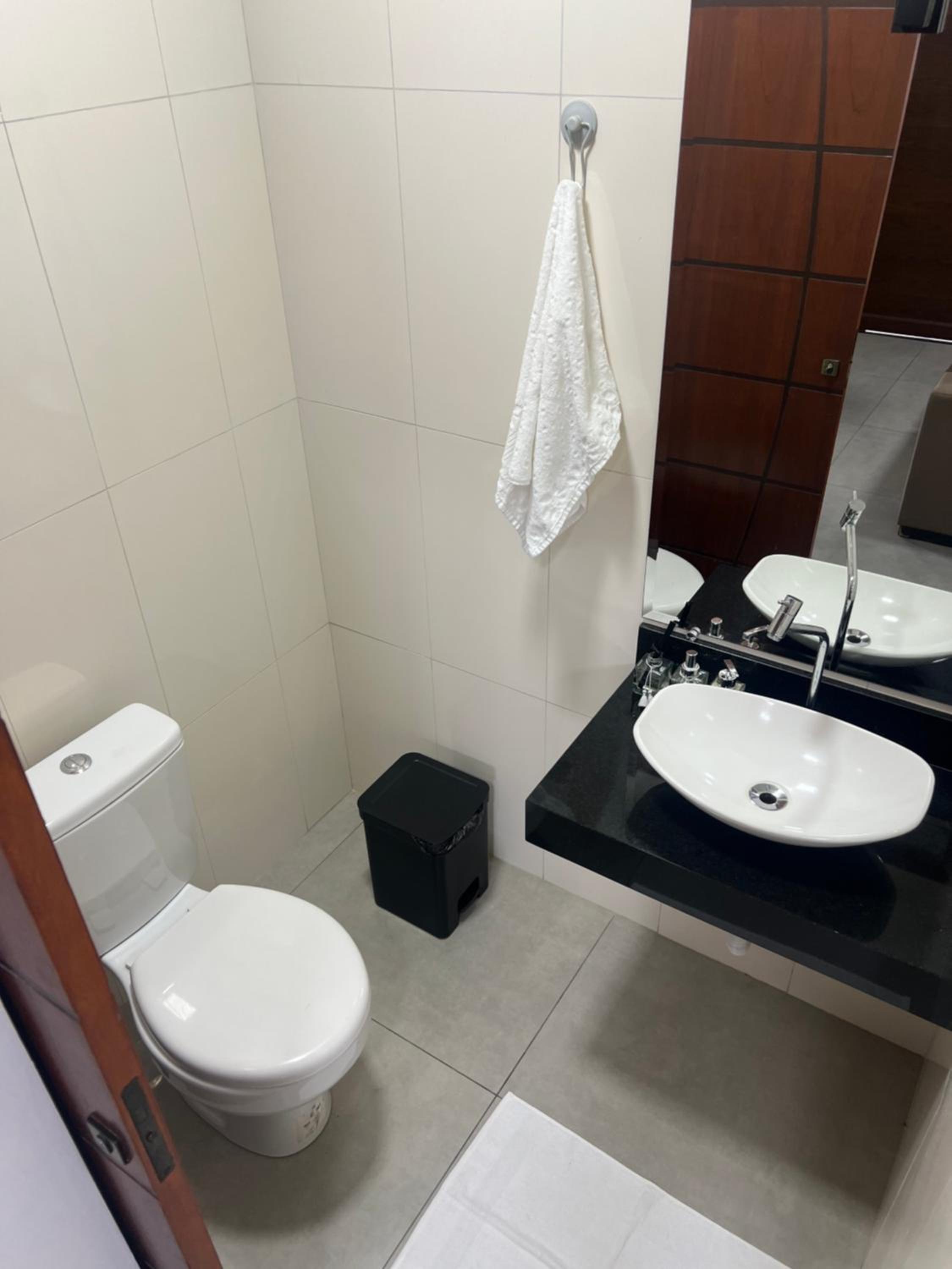 Sobrado confortavel e central