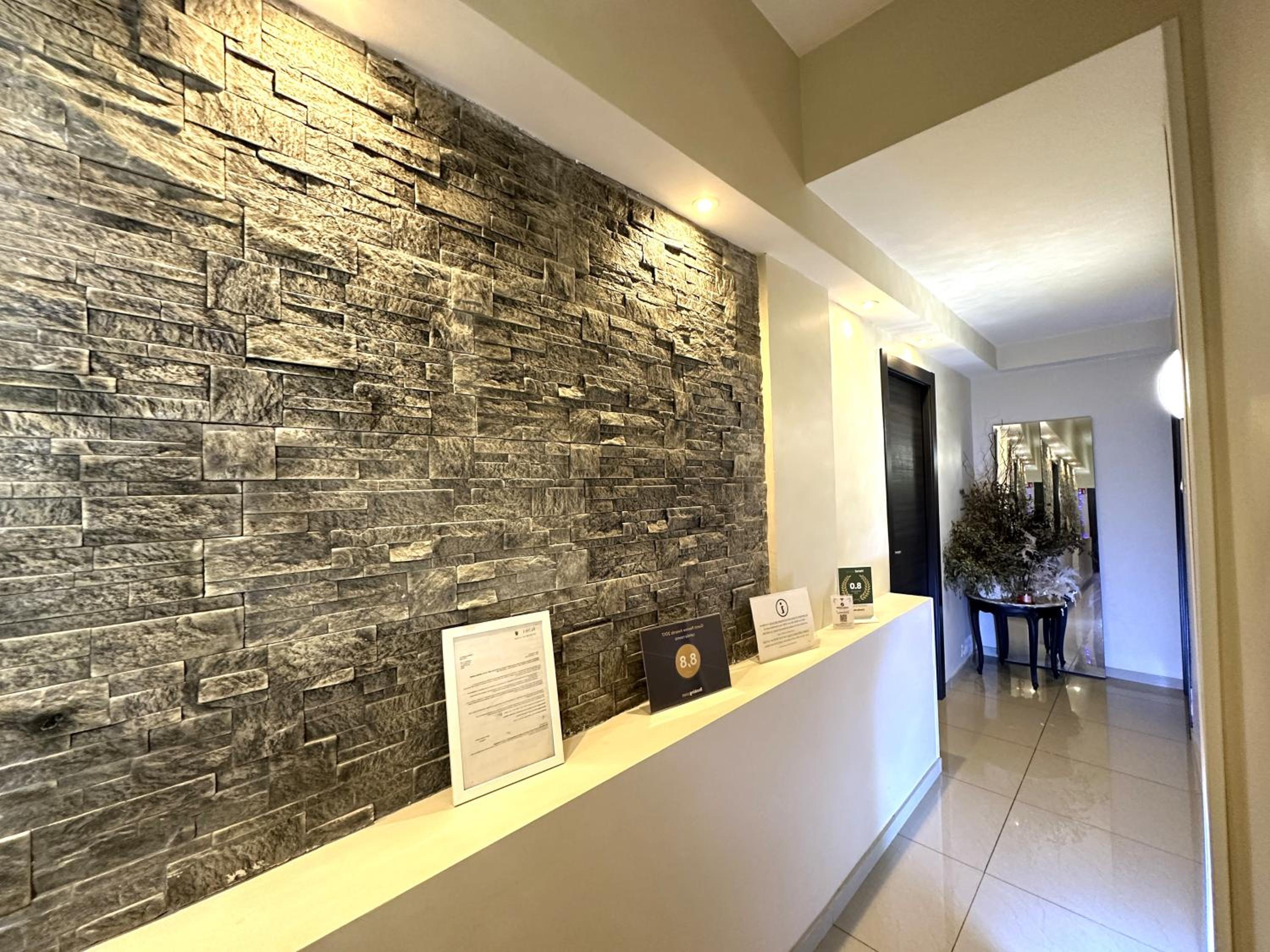Candia Rooms