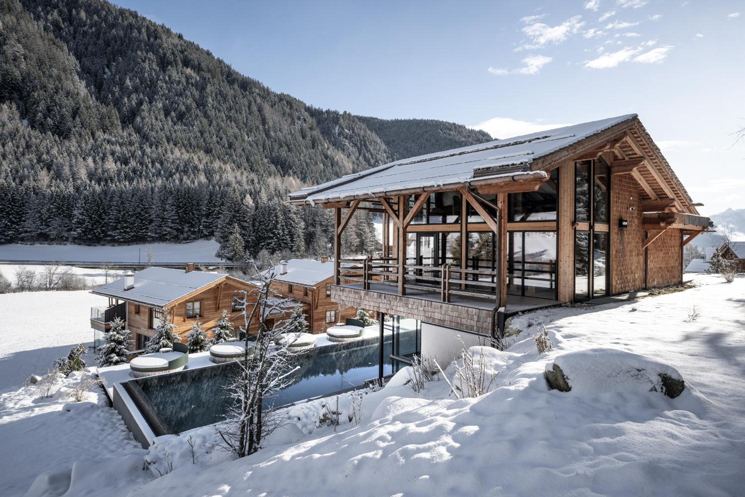 Valsegg Chalets Südtirol - luxury and private hideaway view 2