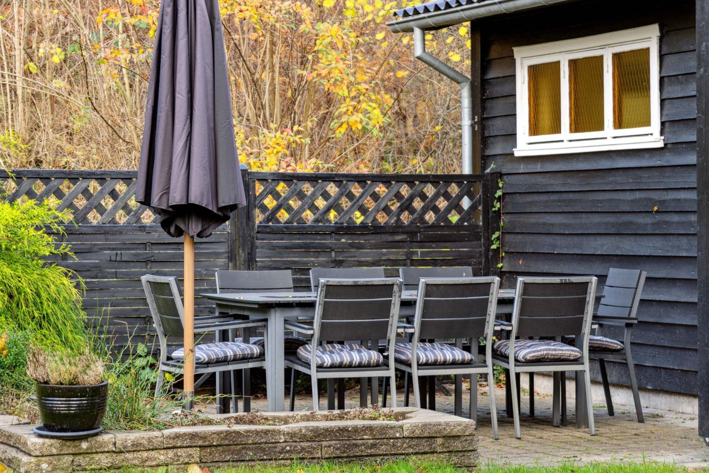 Cozy Cottage Steps From Lyngsbæk Beach