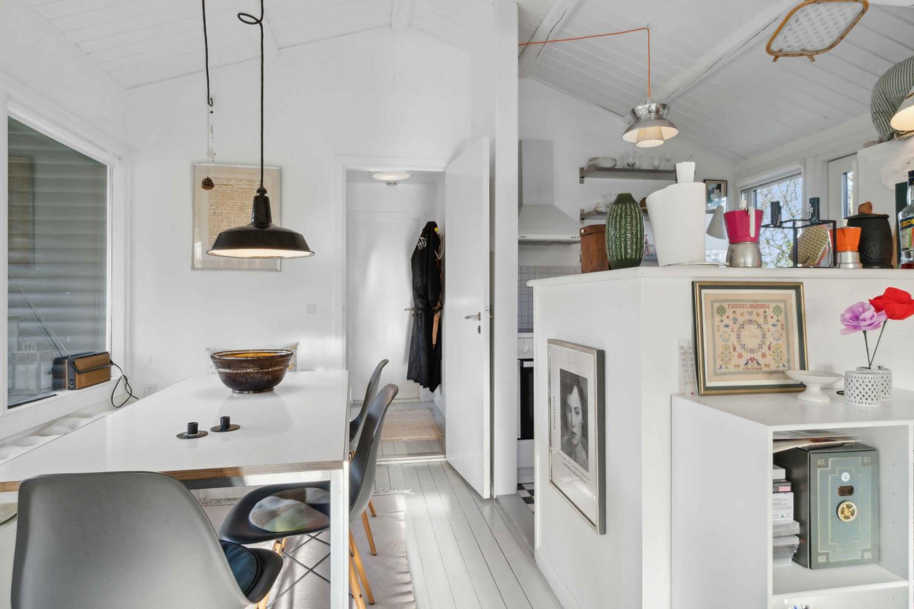Cozy Summer House Near Vejby Beach
