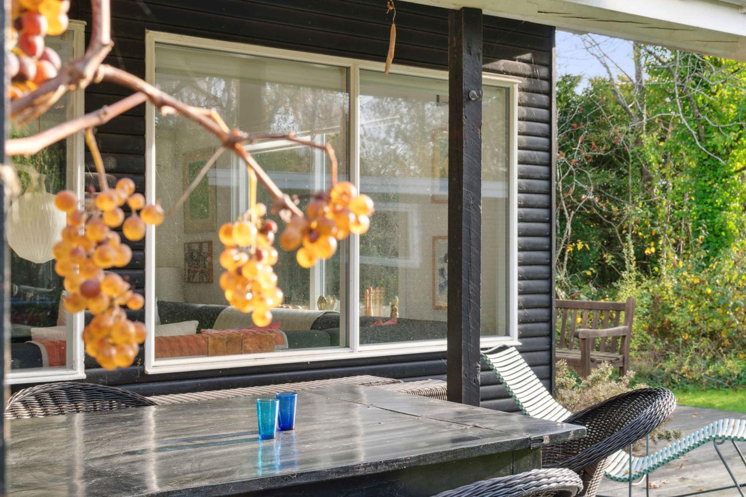 Cozy Summer House Near Vejby Beach