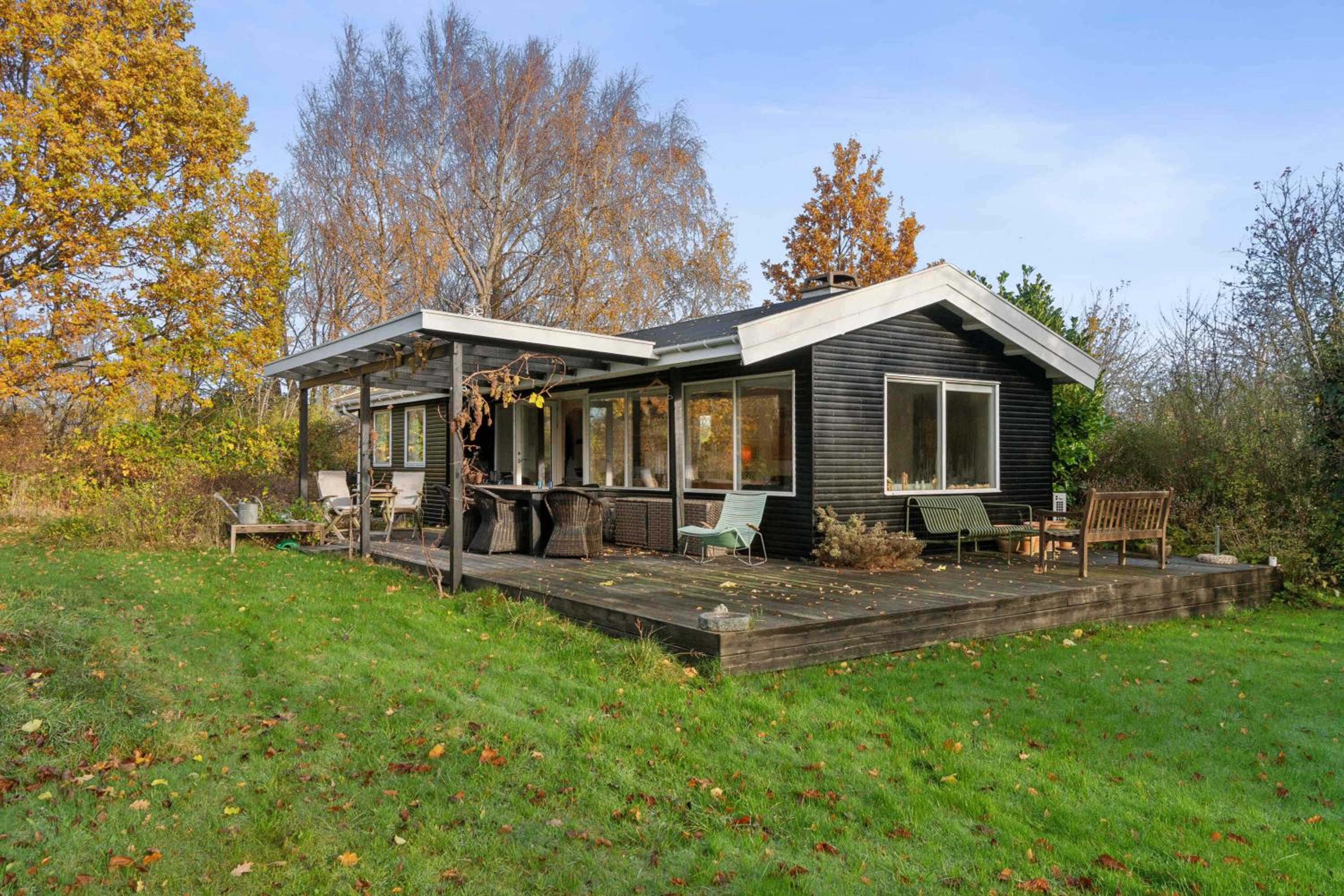 Cozy Summer House Near Vejby Beach