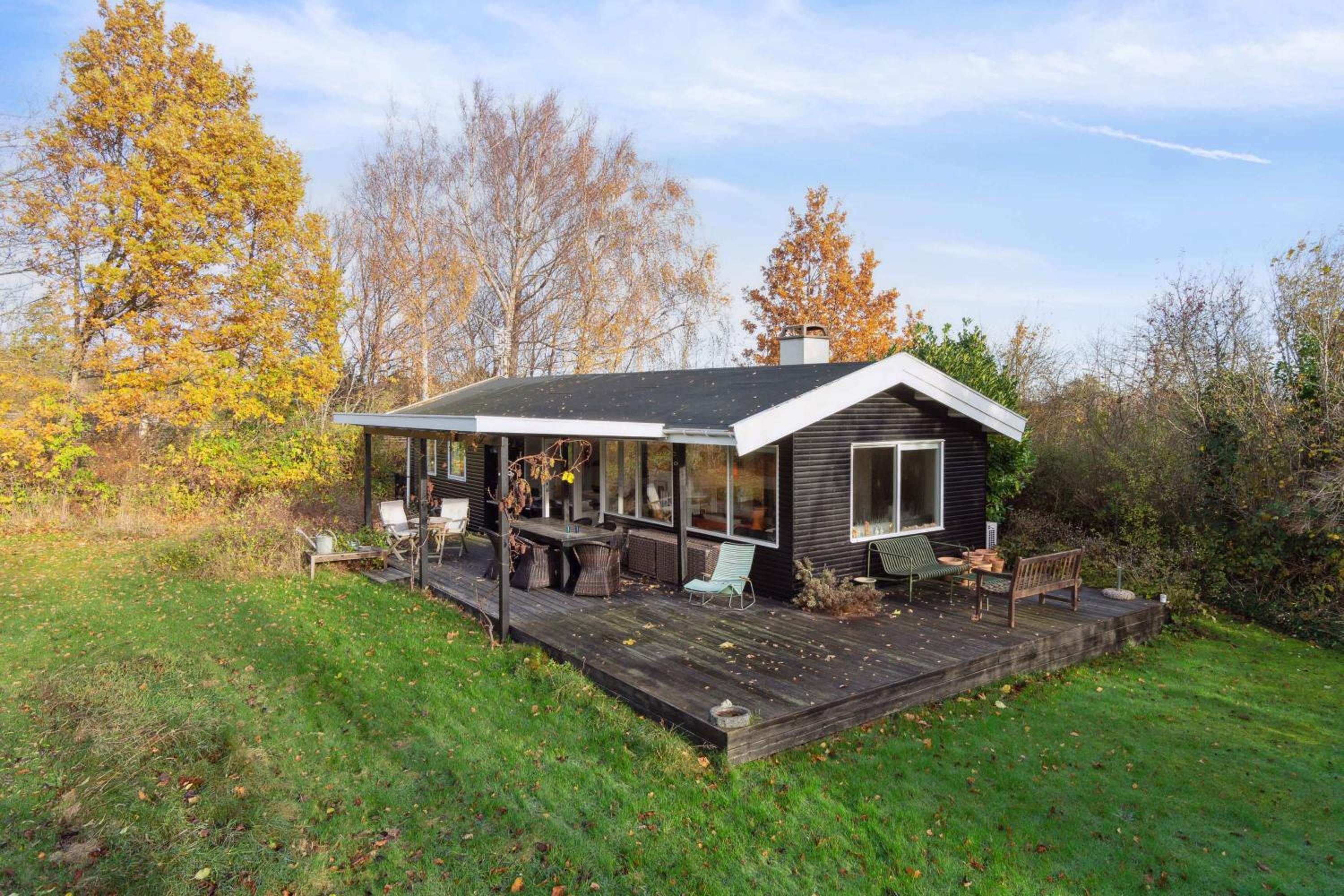 Cozy Summer House Near Vejby Beach