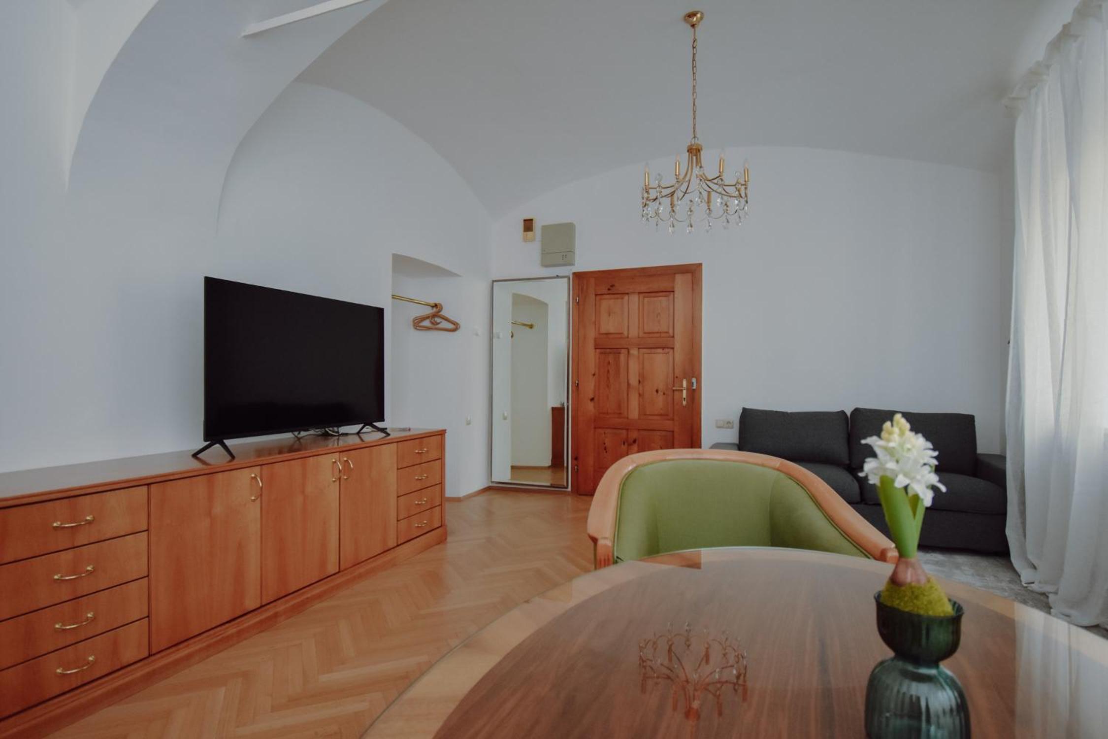 Altbauwohnung in städtischer Ruhelage