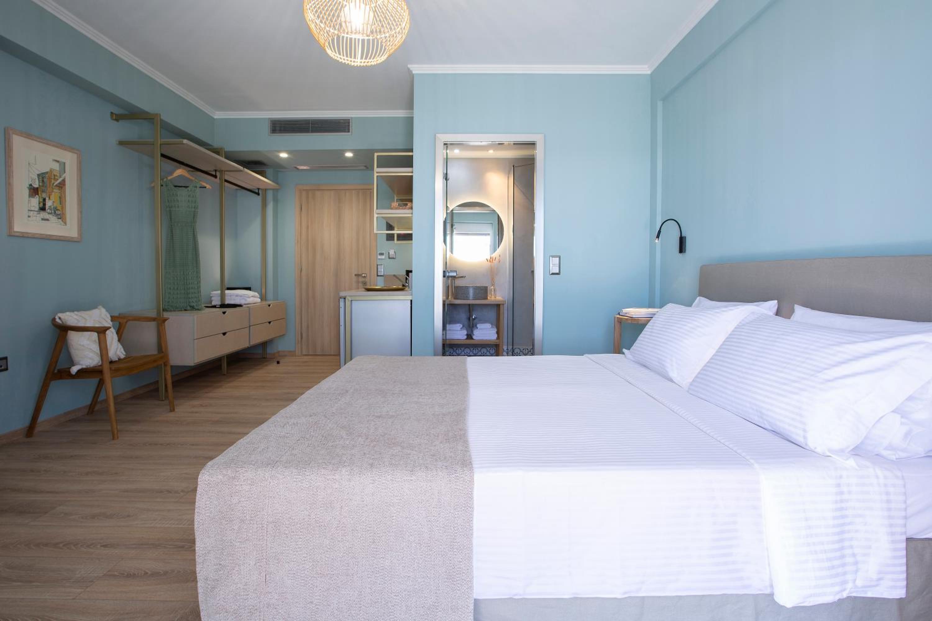 Flomis Luxury Villa