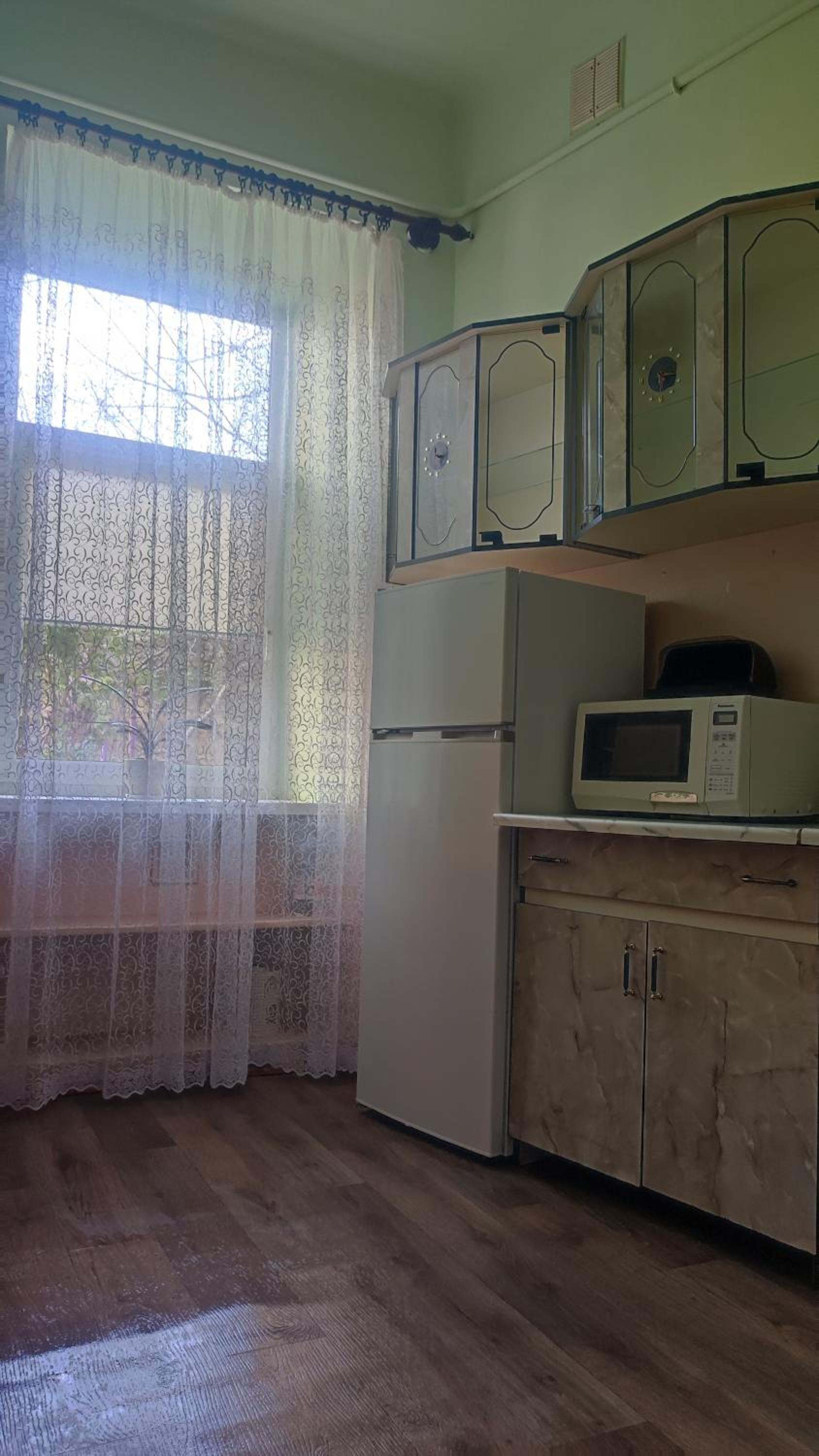 Apartment On Sheptytskyh 27 view 3