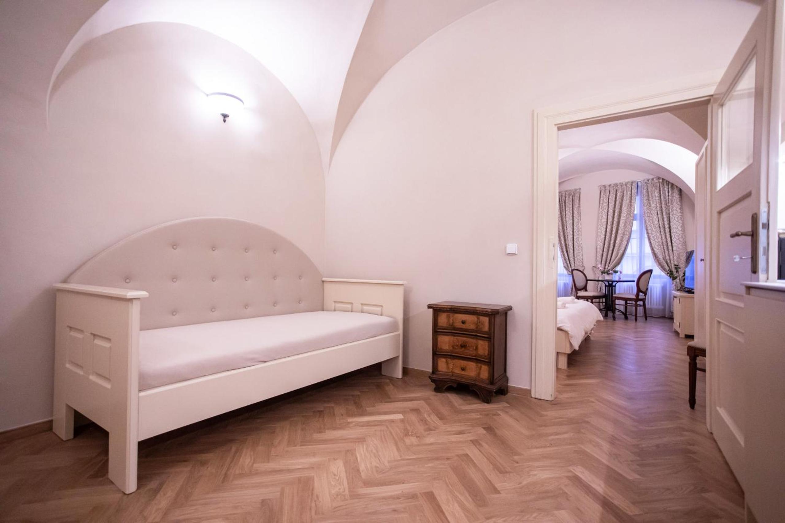 Residence Thunovska