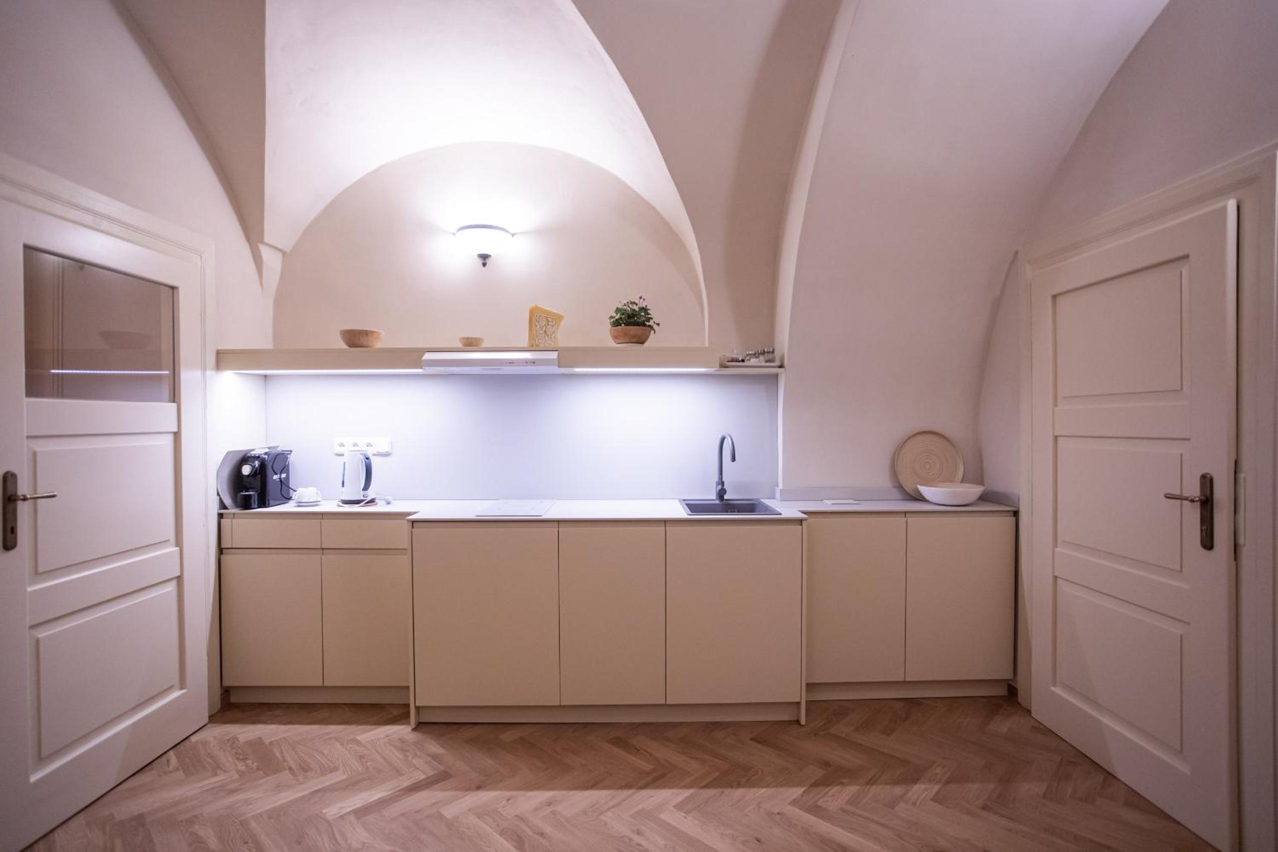 Residence Thunovska