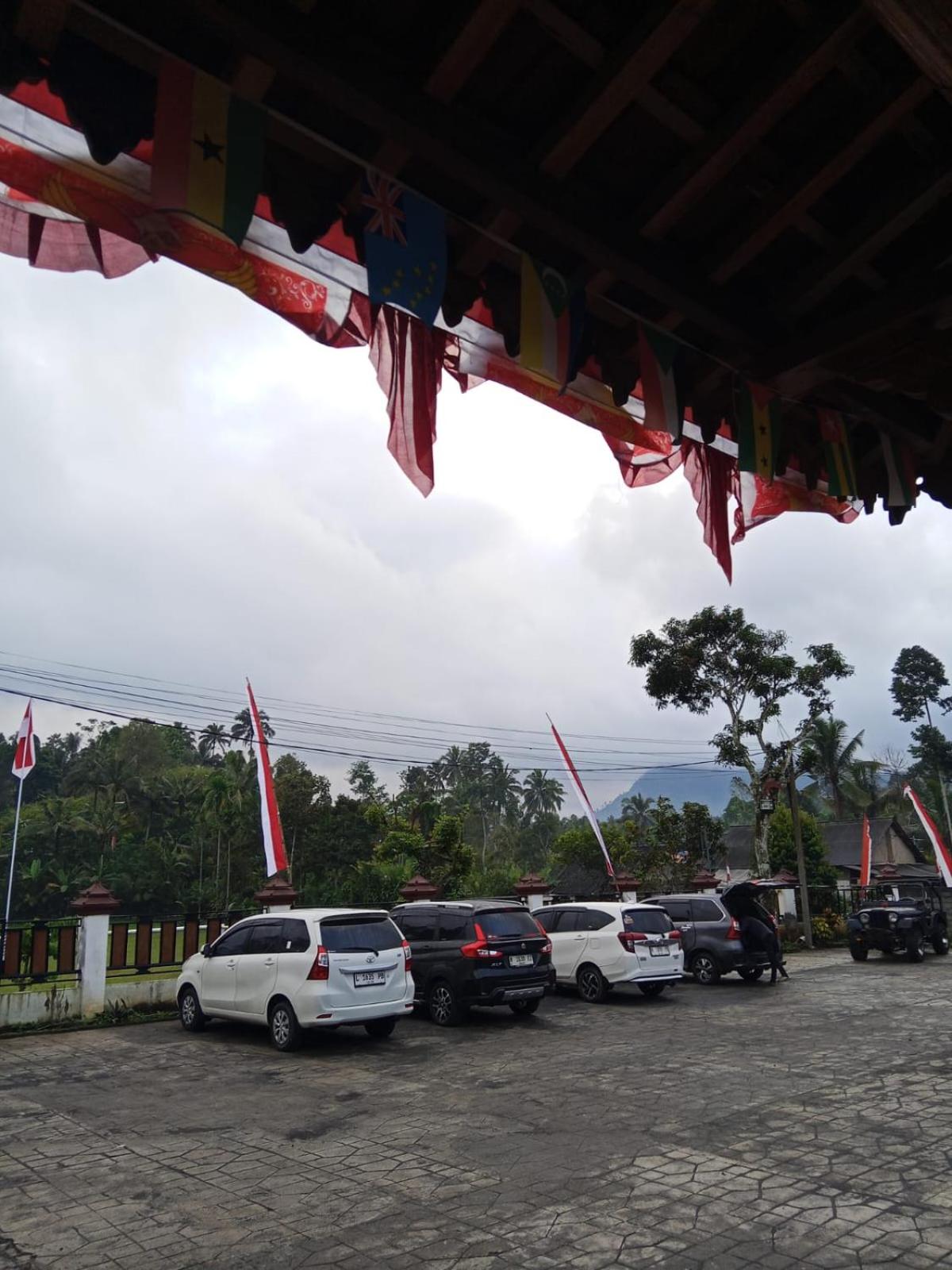 Indah Damai Cottages