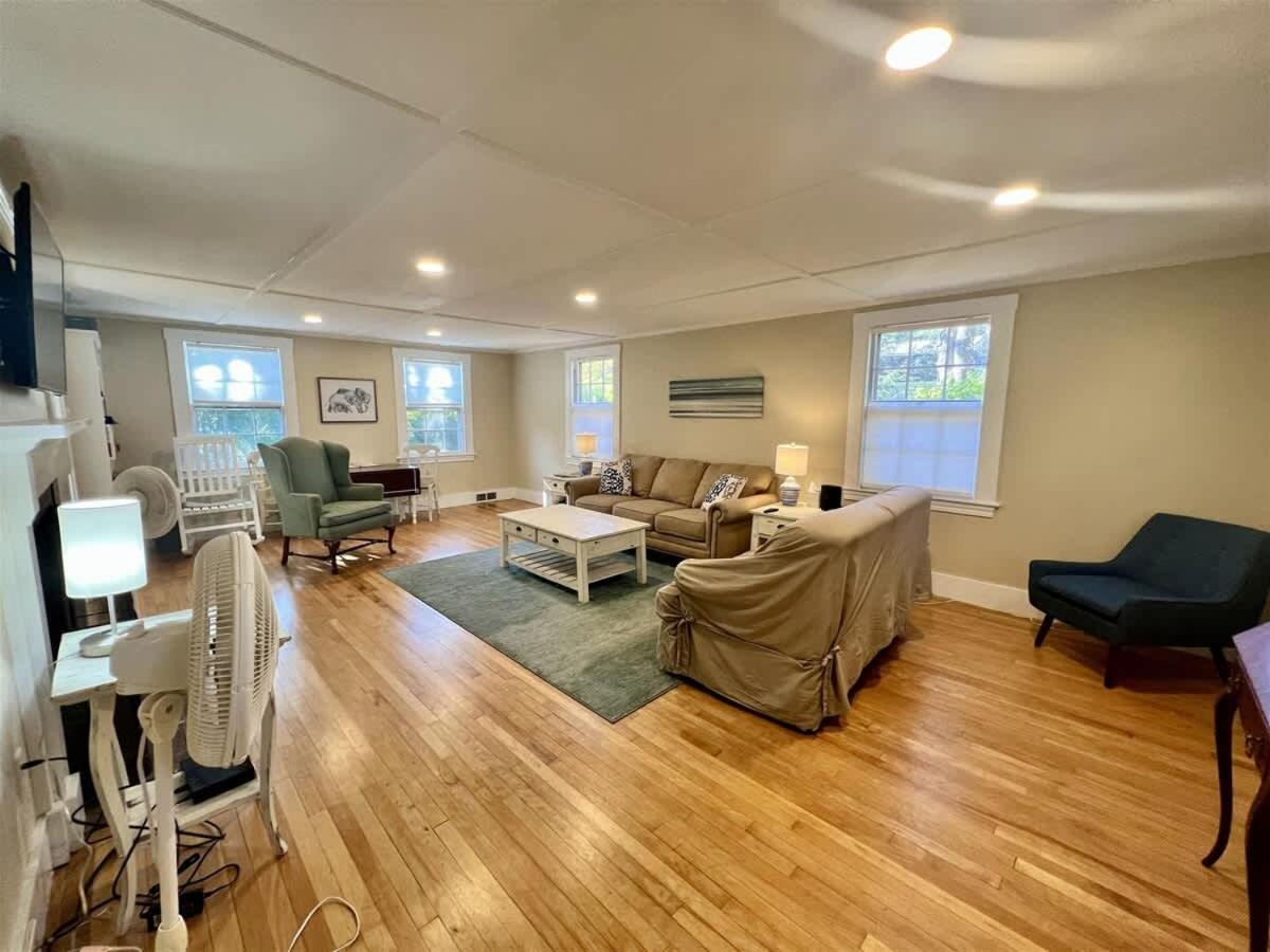 Incredible 4bd Ogunquit Family Home with Private Back Yard