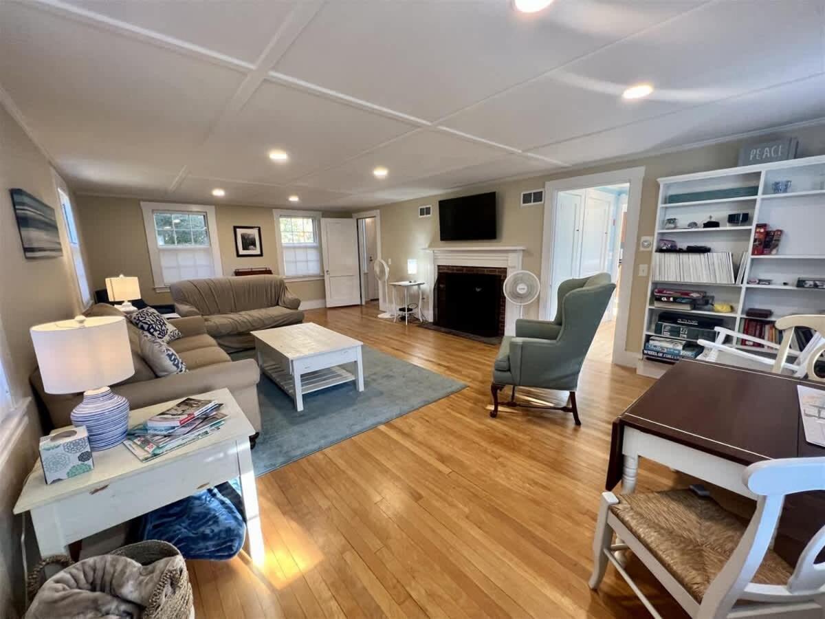 Incredible 4bd Ogunquit Family Home with Private Back Yard