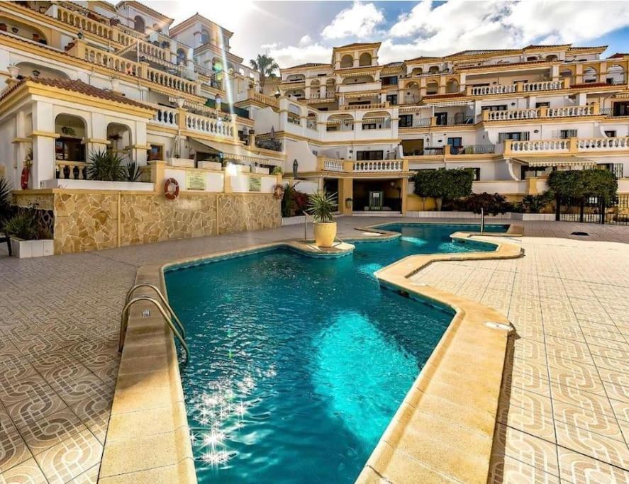 Ocean view apartment with pools