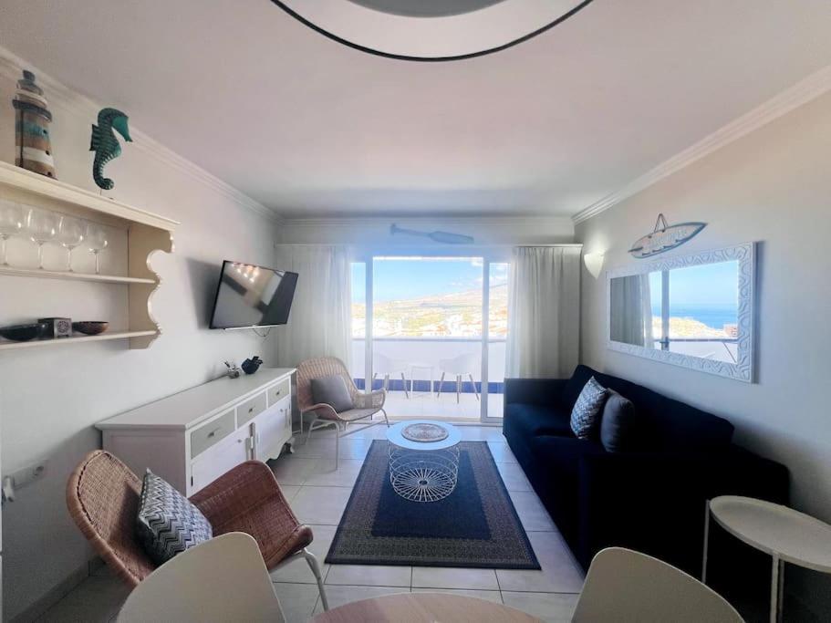 Ocean view apartment with pools