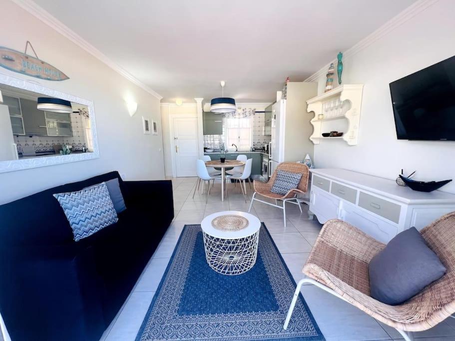 Ocean view apartment with pools
