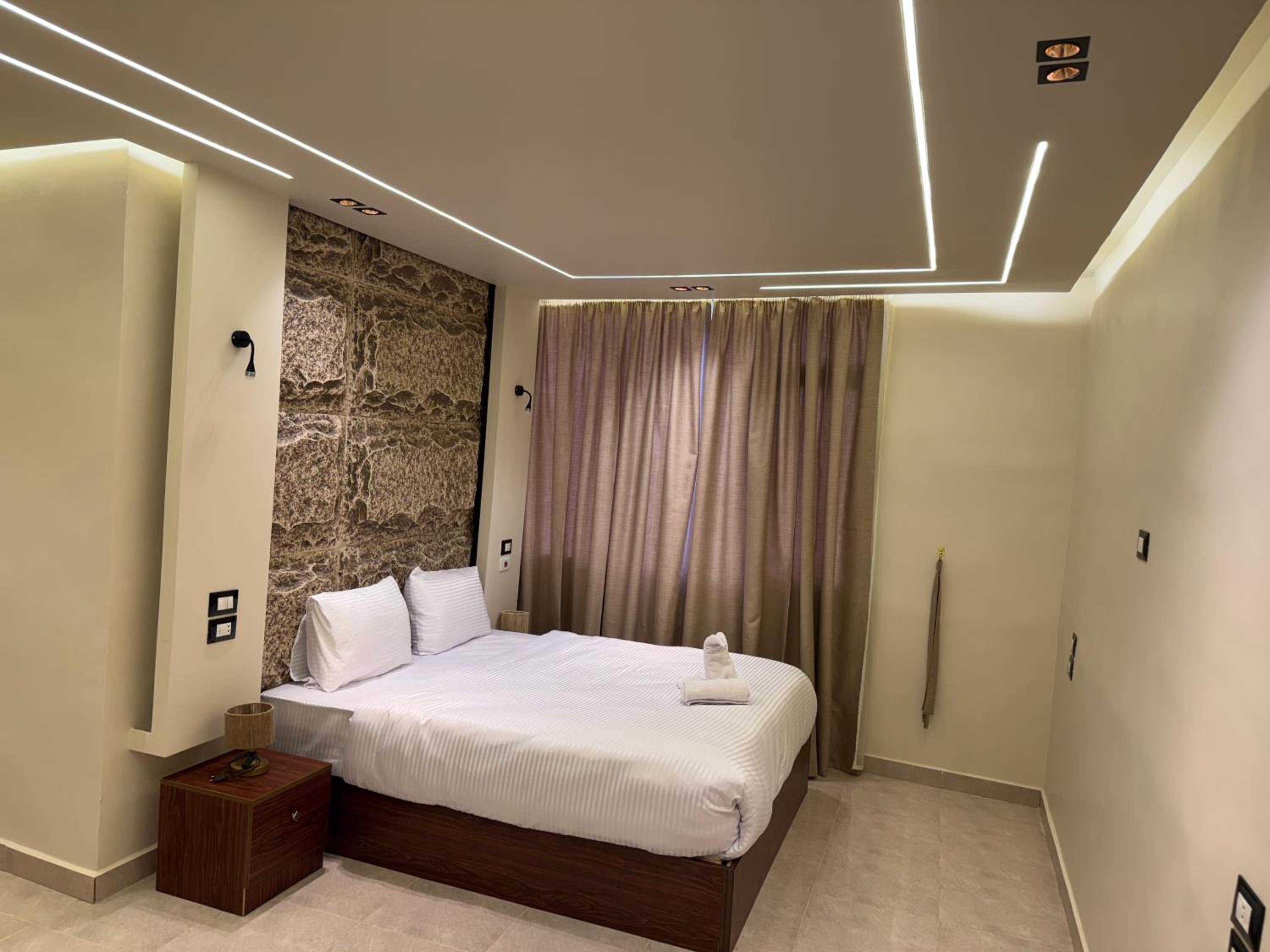 King Cheops Inn - Pyramid View
