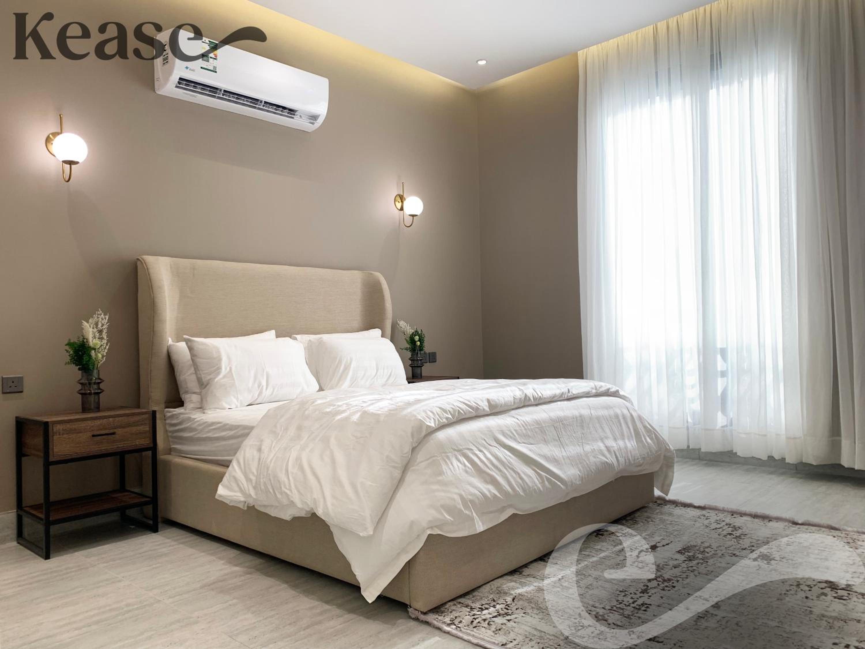 Kease Arid Luxury Gold
