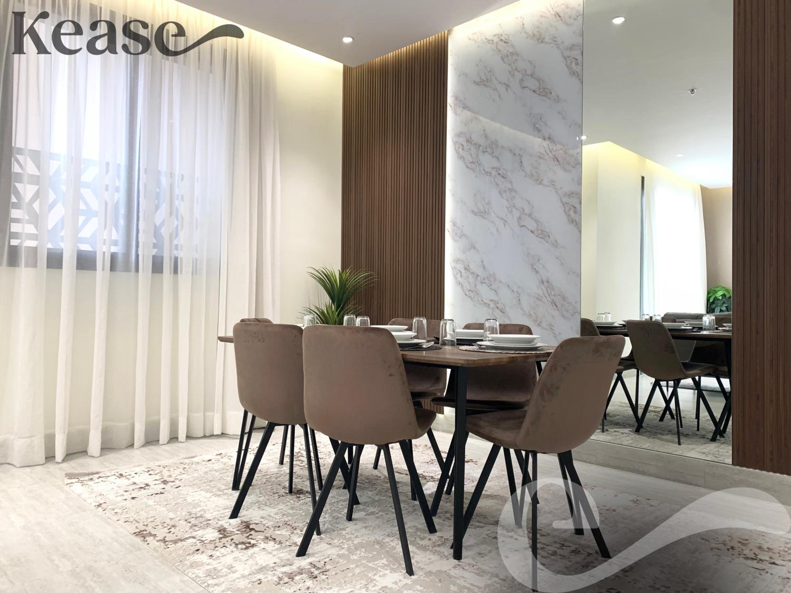 Kease Arid Luxury Gold