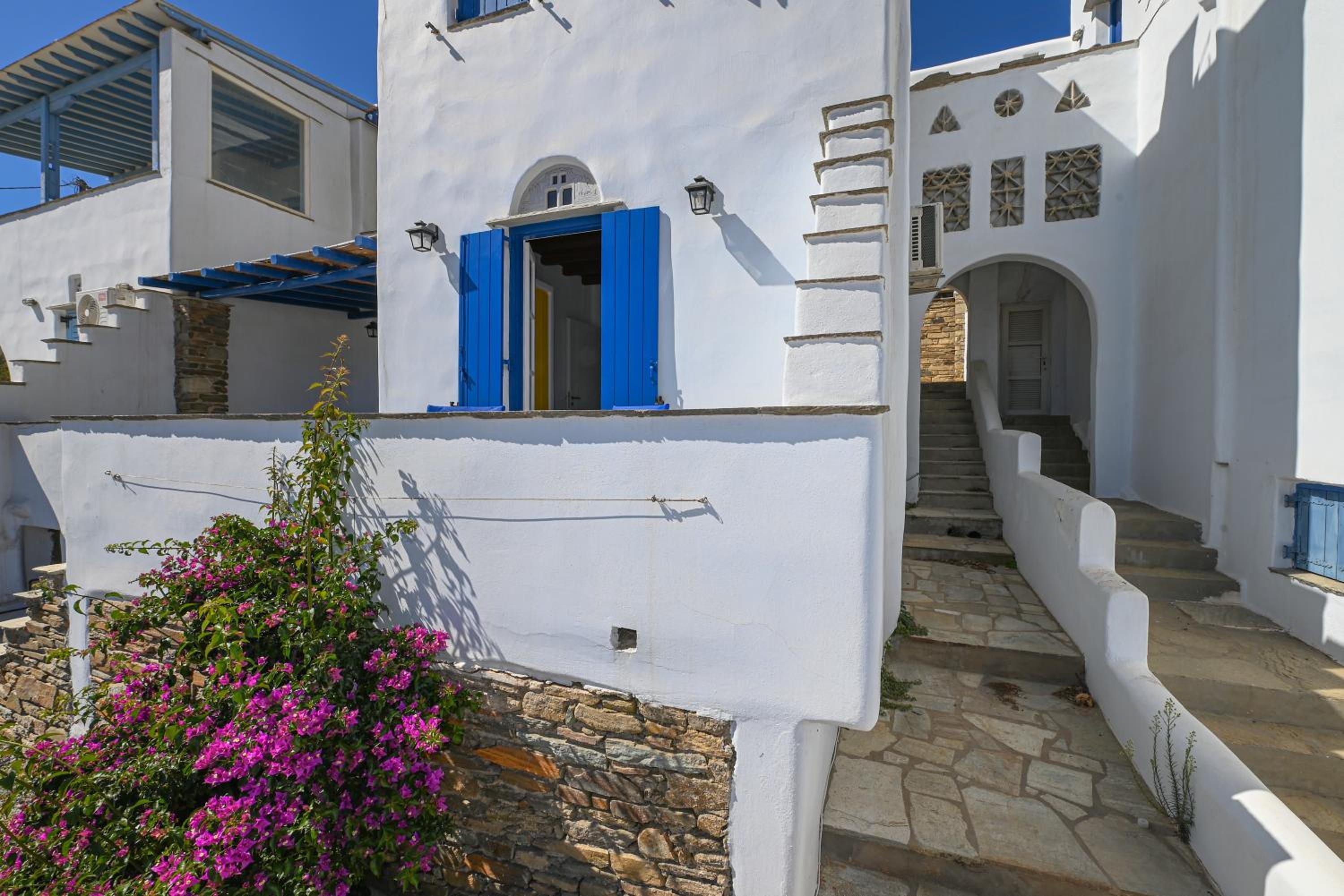 Arnados House View