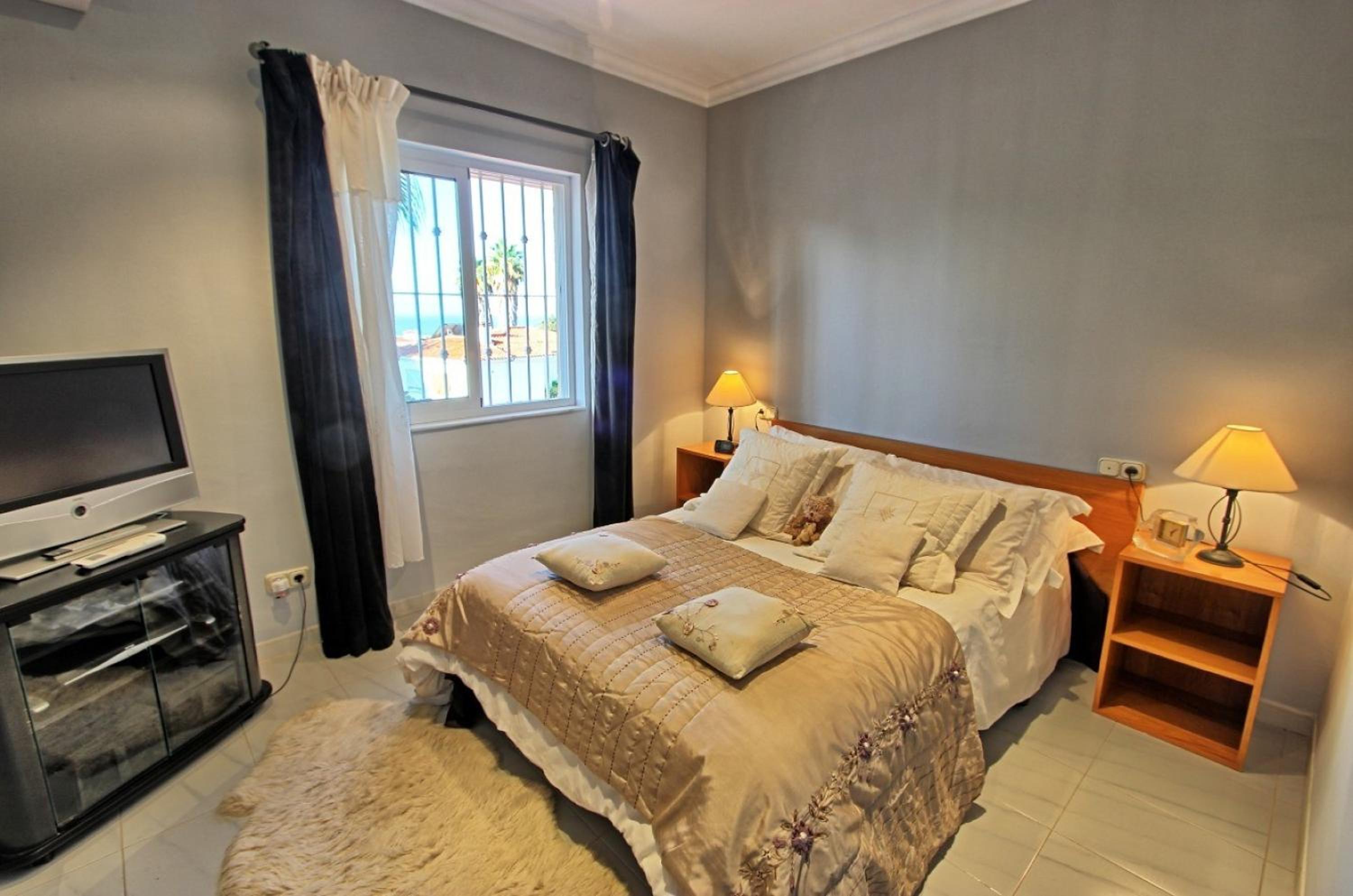 Villa Espaciosa con Piscina y Vistas al Mediterráneo en Torremolinos