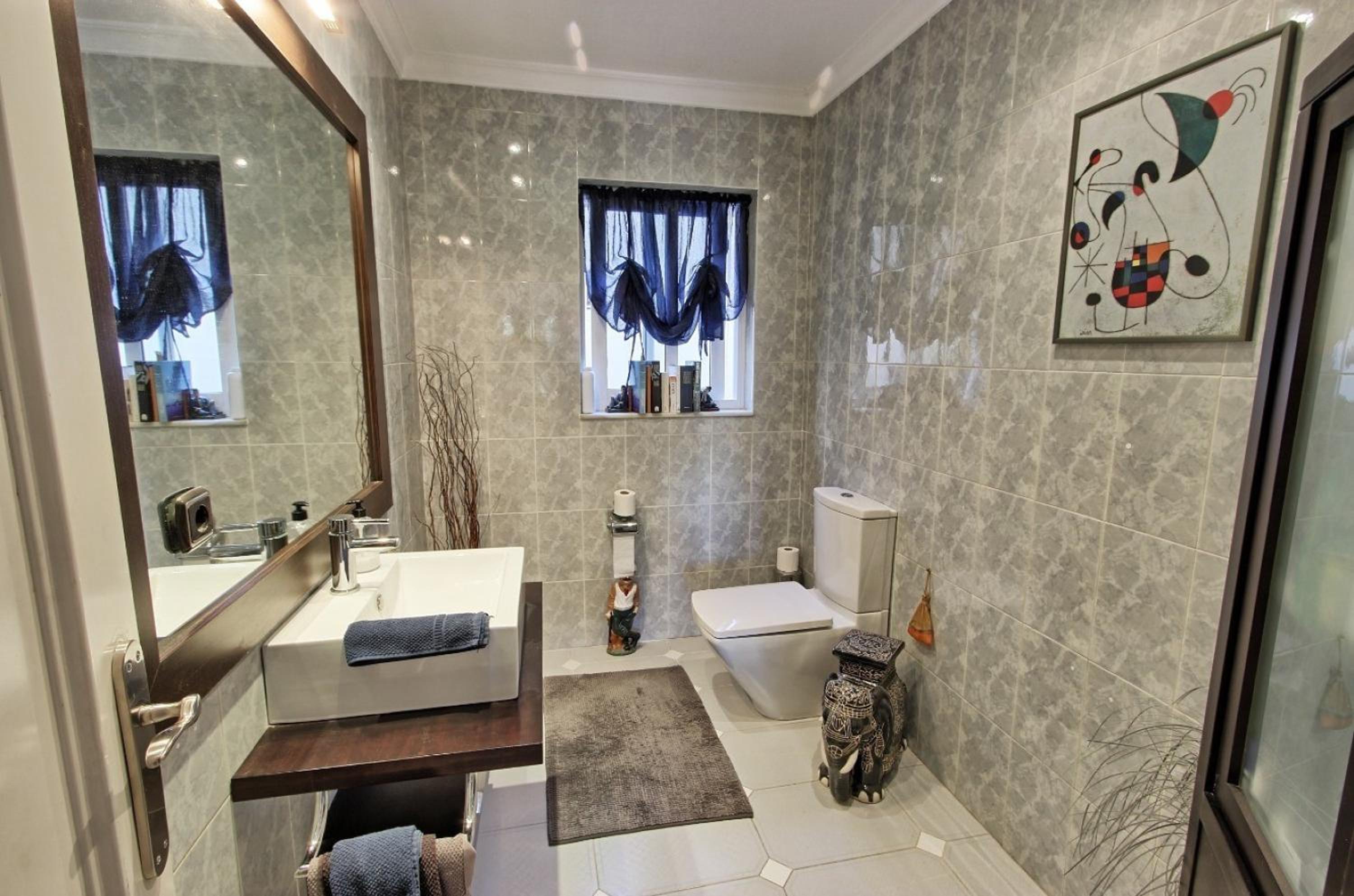 Villa Espaciosa con Piscina y Vistas al Mediterráneo en Torremolinos