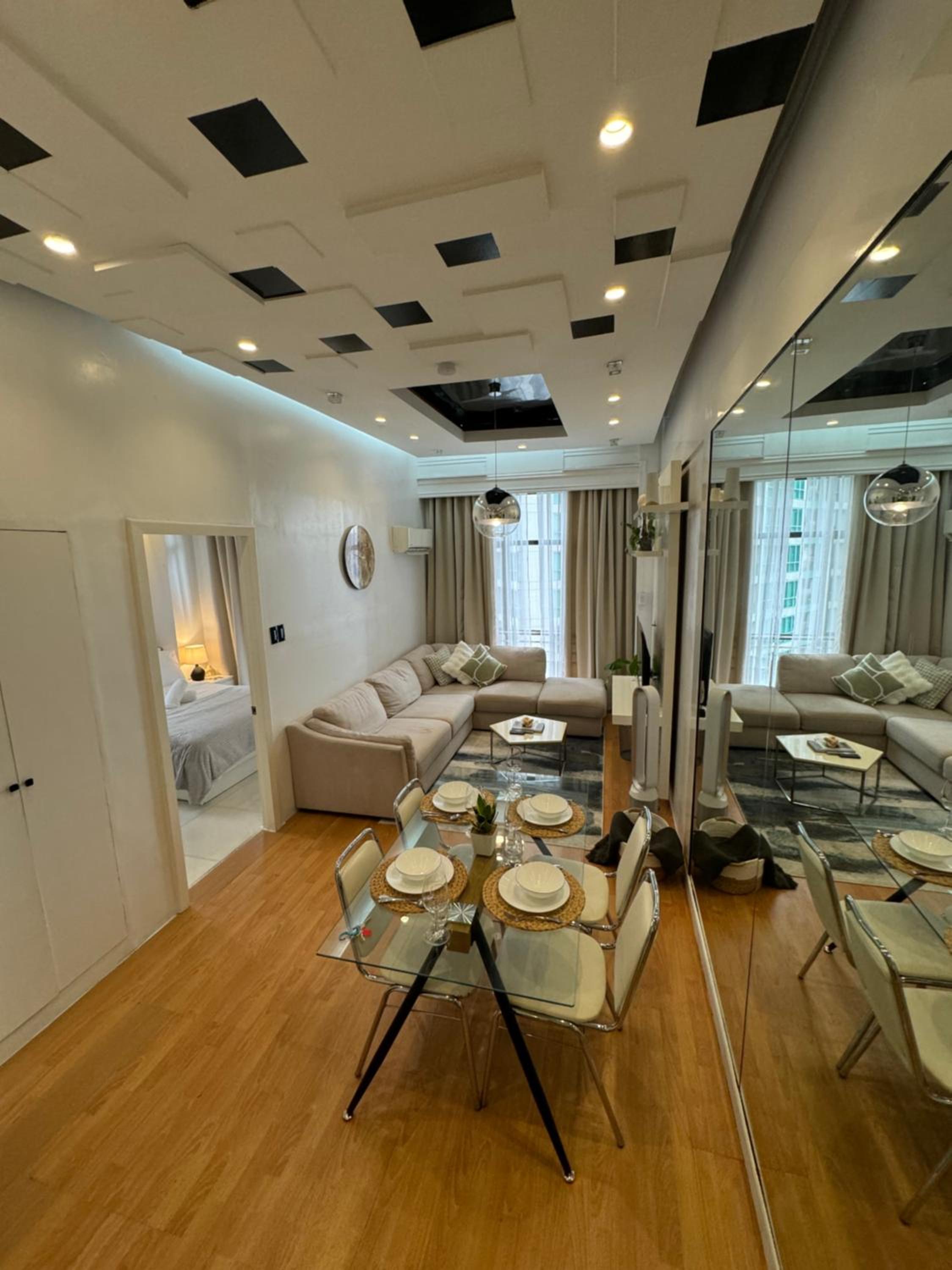 Minimalist Luxury Spacious 1 Bedroom in Burgos Circle view 2