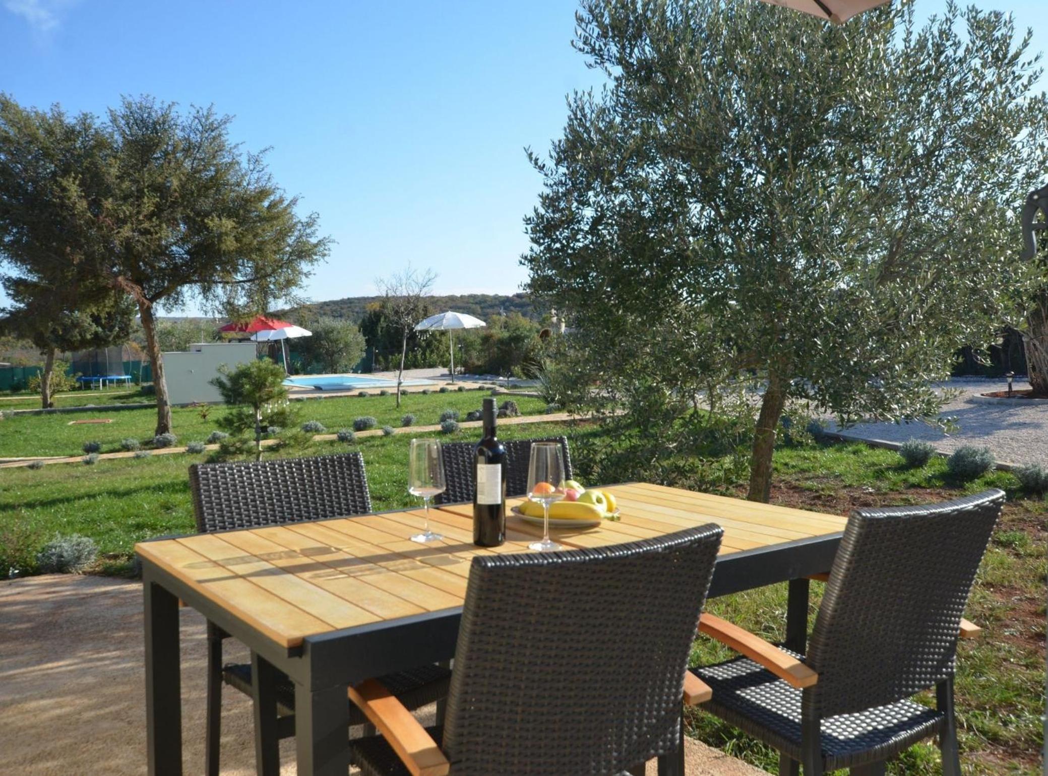 Golden and Green Acres Holiday Home with Pool and Sauna view 5